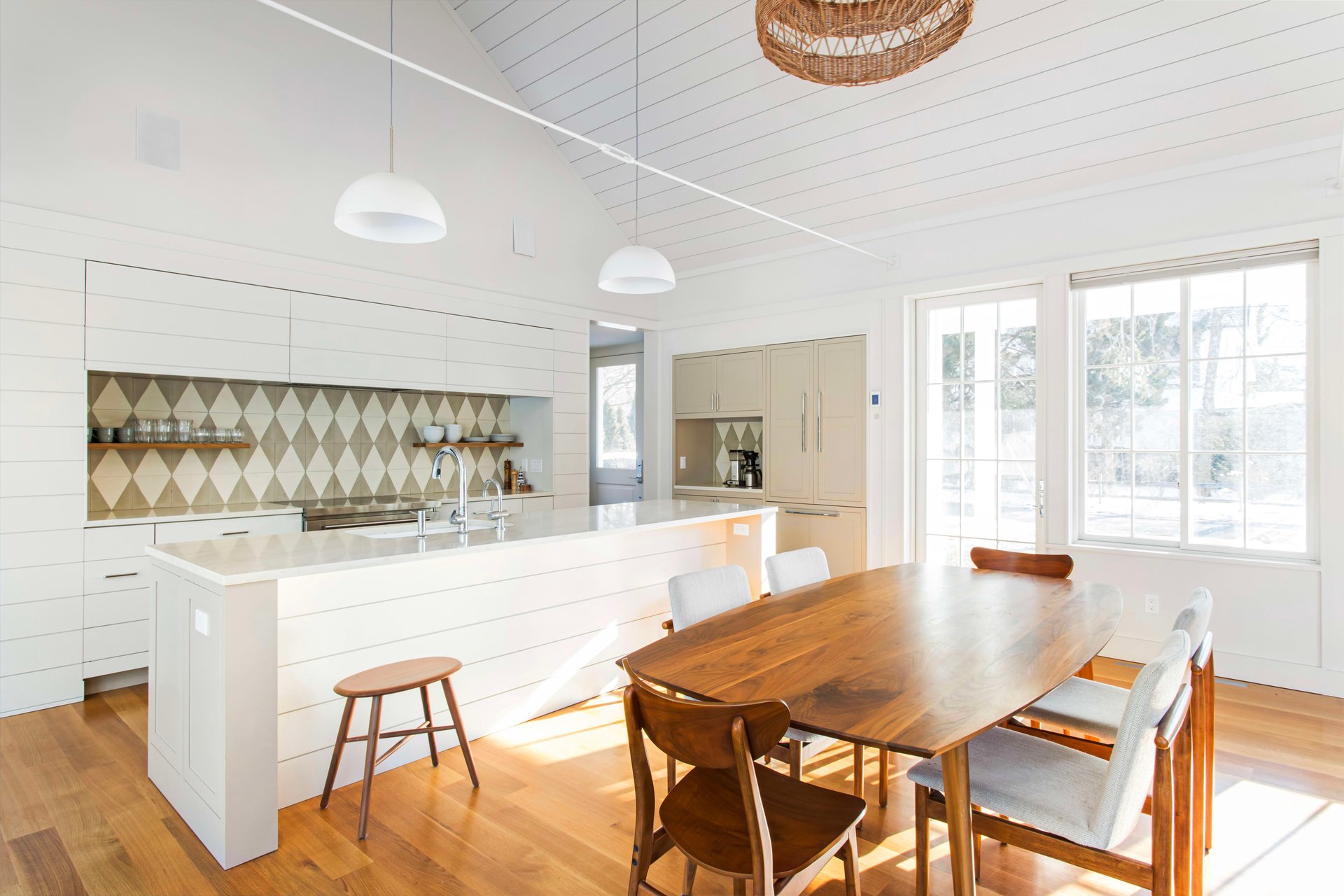 A BRIGHT AND BREEZY VILLAGE RETREAT
