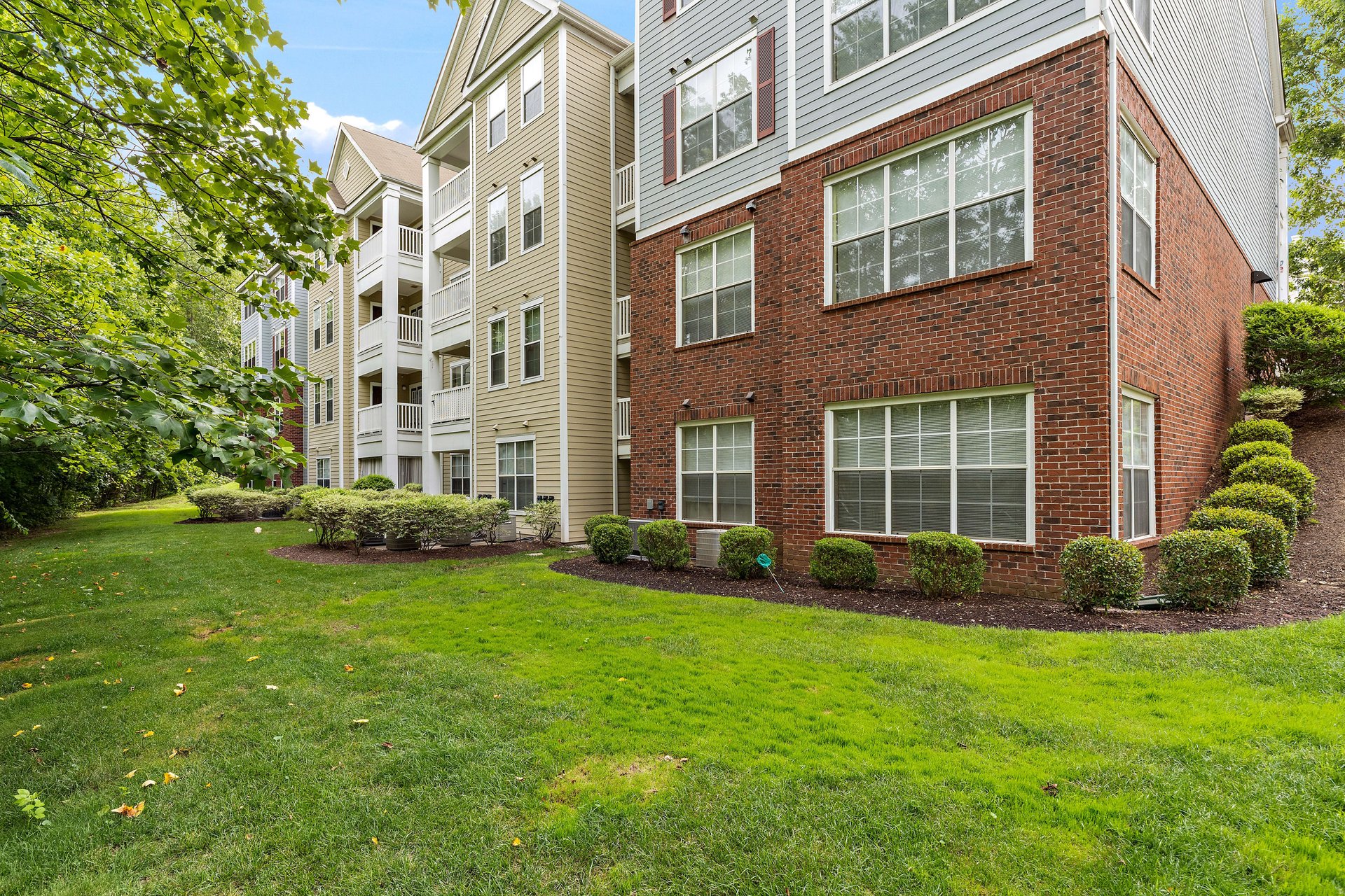 614 Bristol Village Drive Unit: B03
