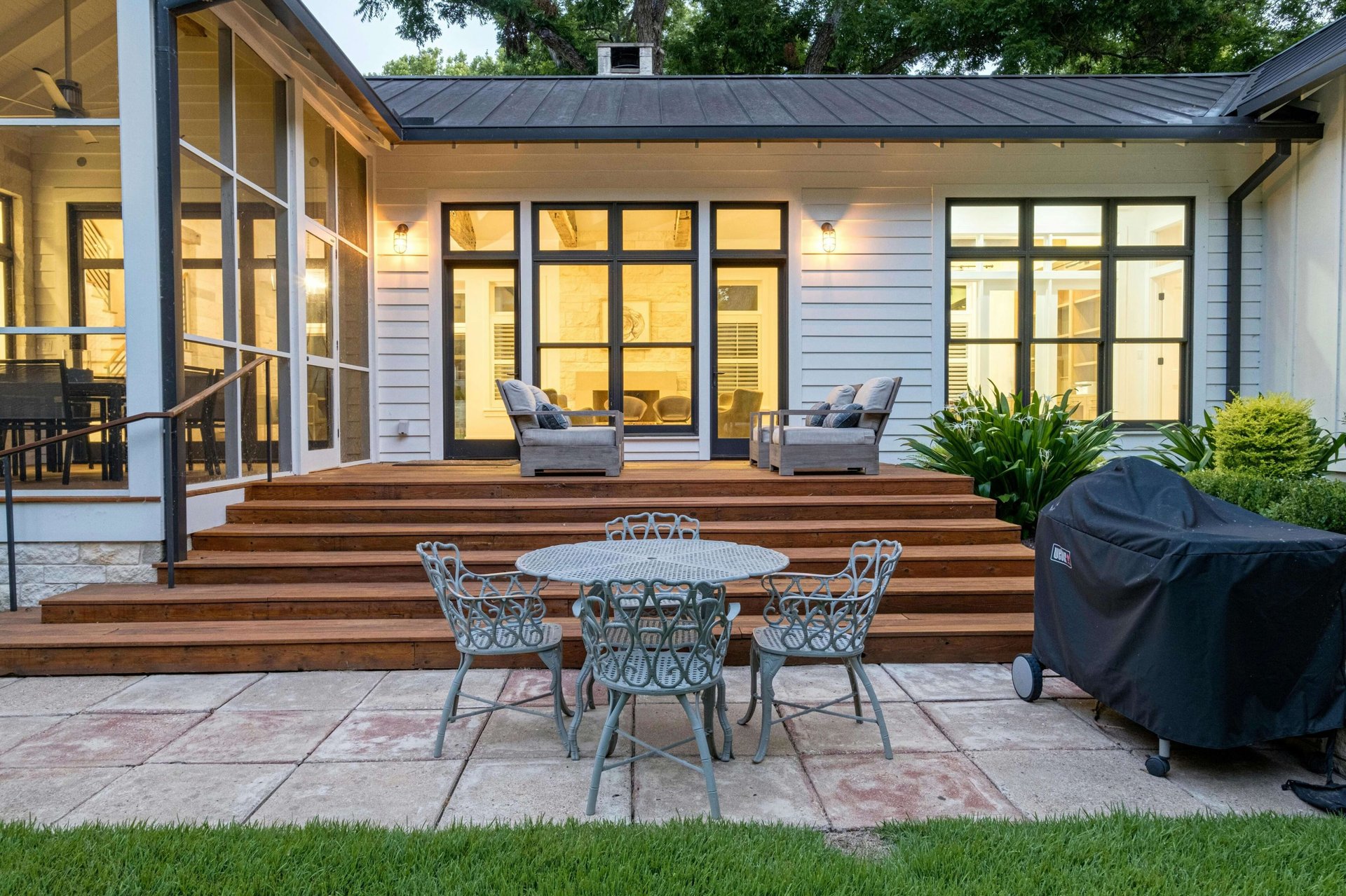 3120 Edgewater Drive