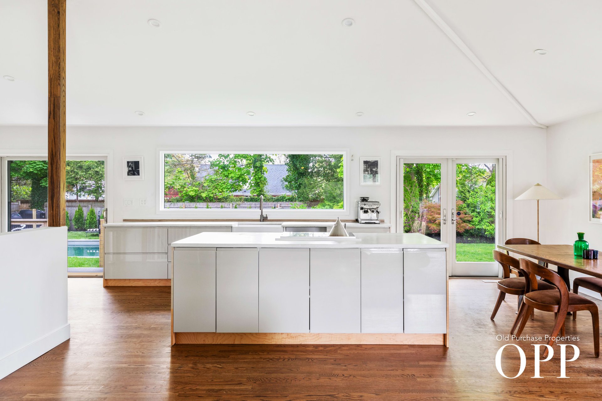 HIGHEST SALE ON HIGHVIEW BOULEVARD