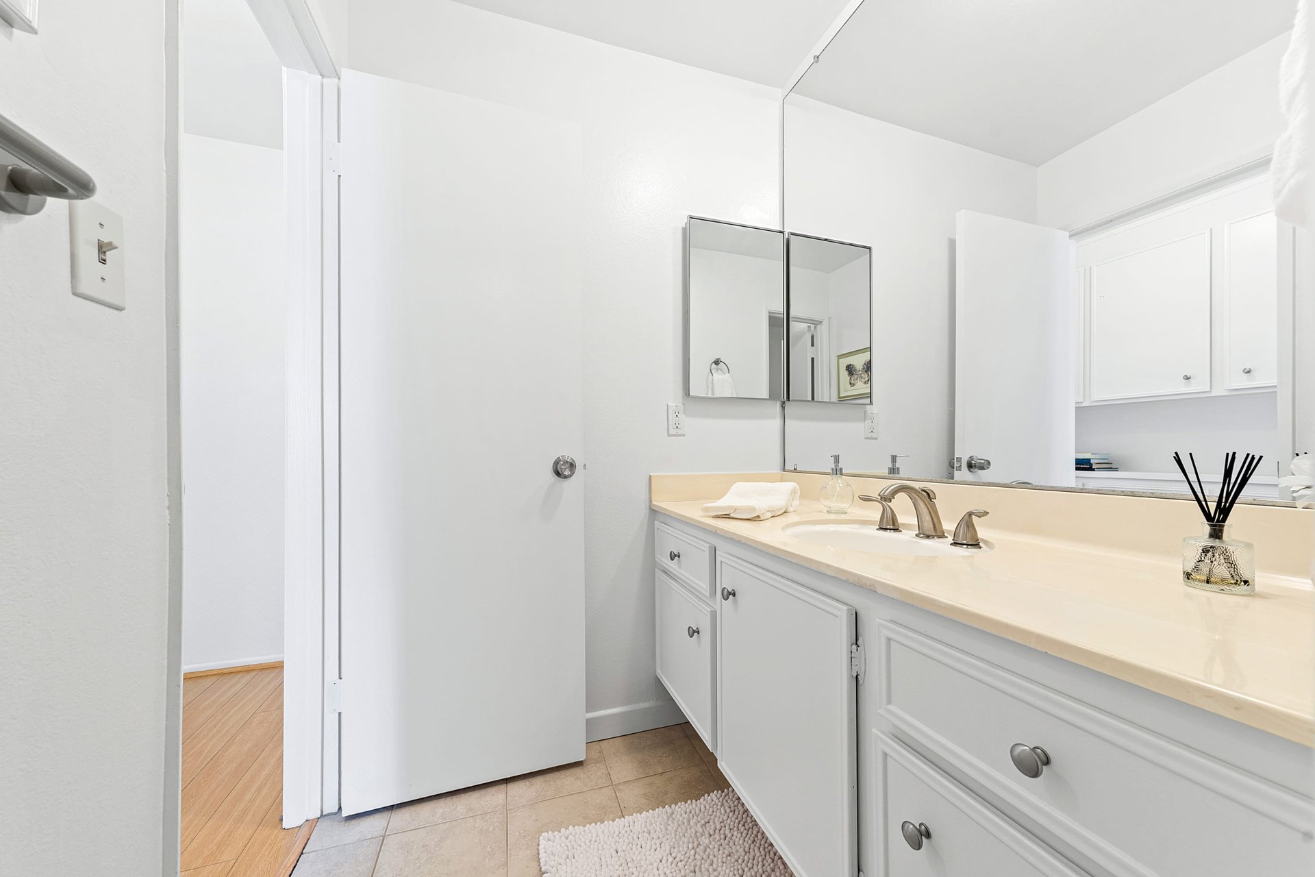 2320 S Bentley Ave #102, West LA