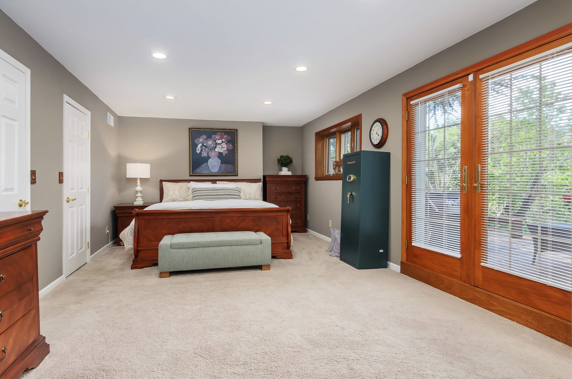 33 Crest Rd