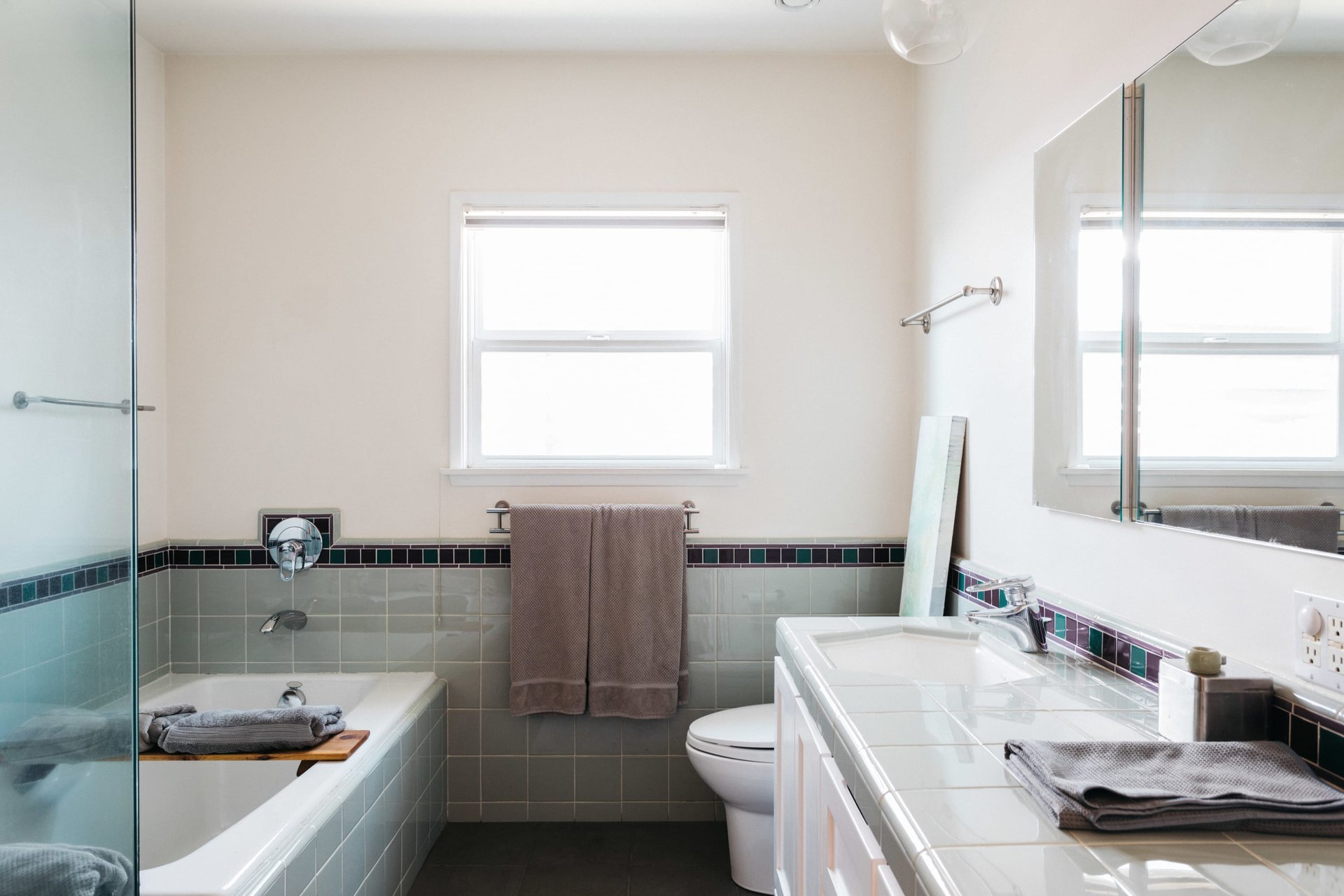 Tranquil Light-Soaked Artist’s Home in Mar Vista