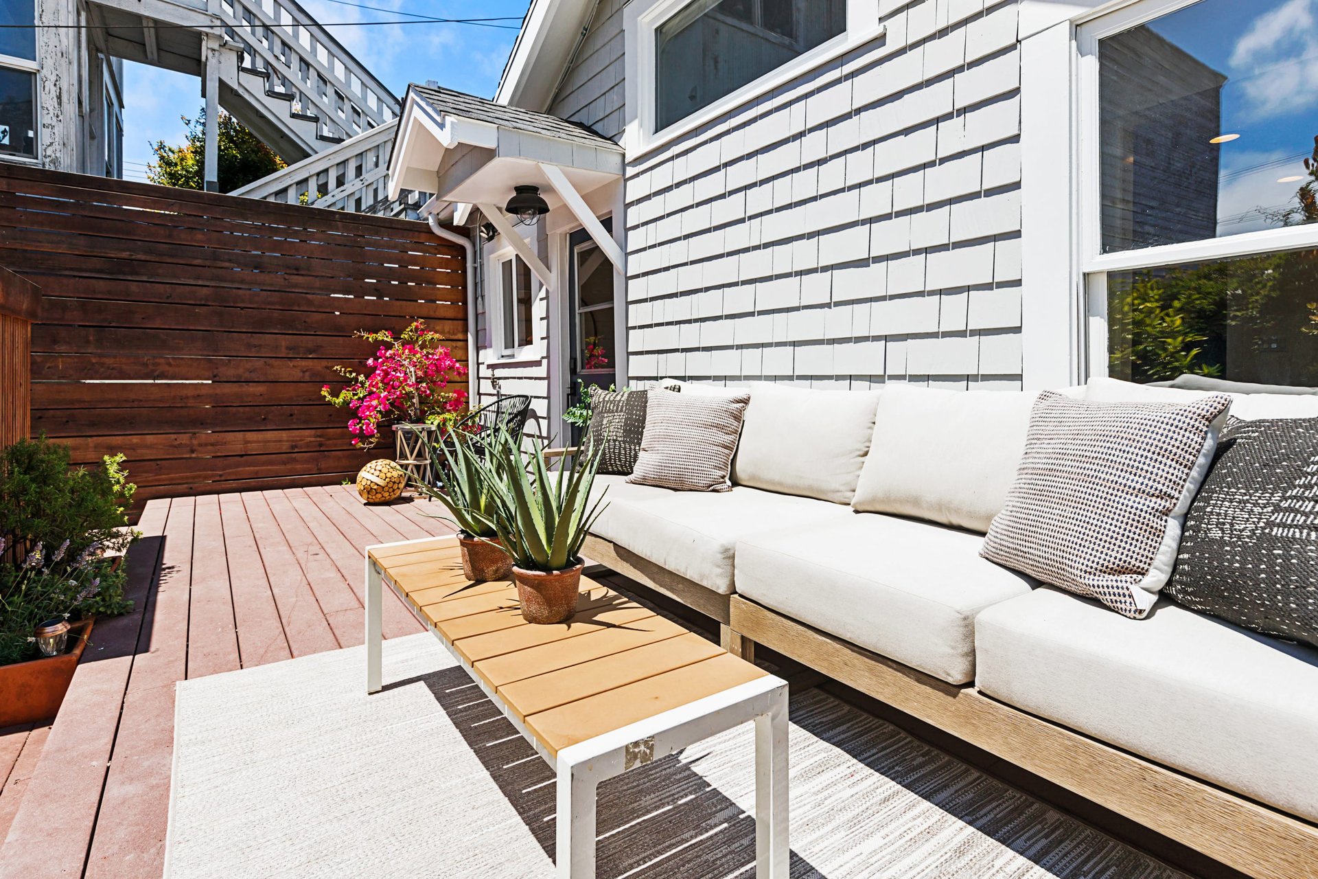  Chic House-like Condo on Potrero Hill 