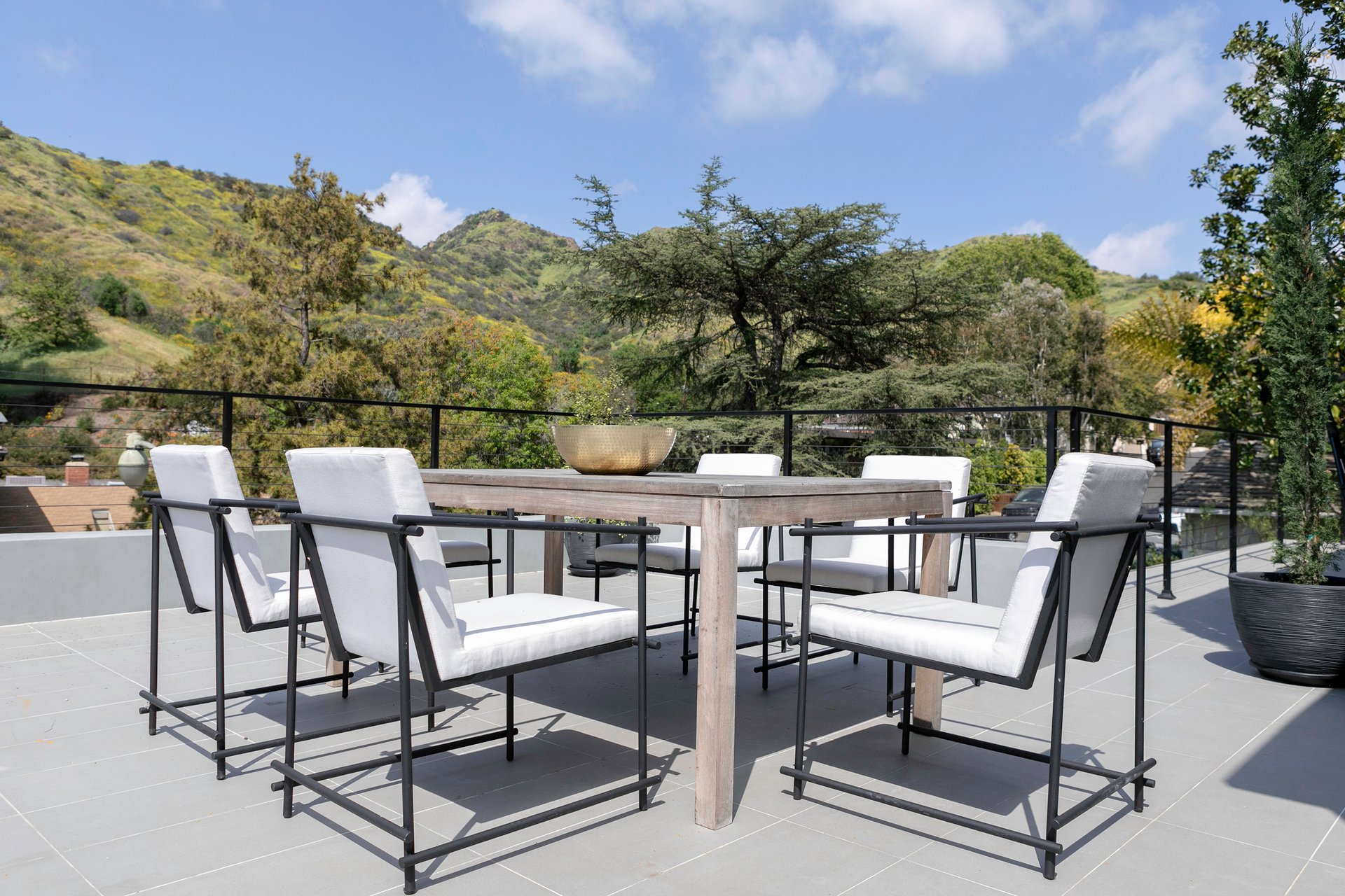 Modern Sanctuary in The Oaks