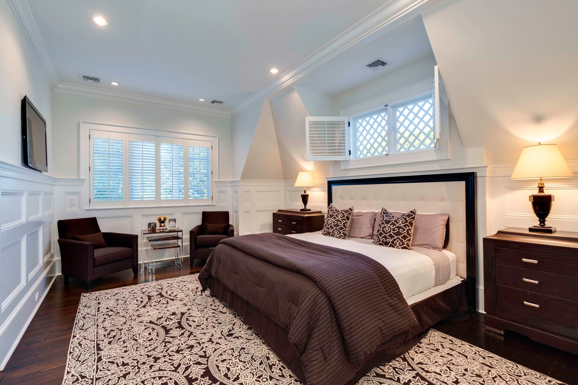 Furnished Designer Luxury Cottage in a Historic Waterfront Neighborhood