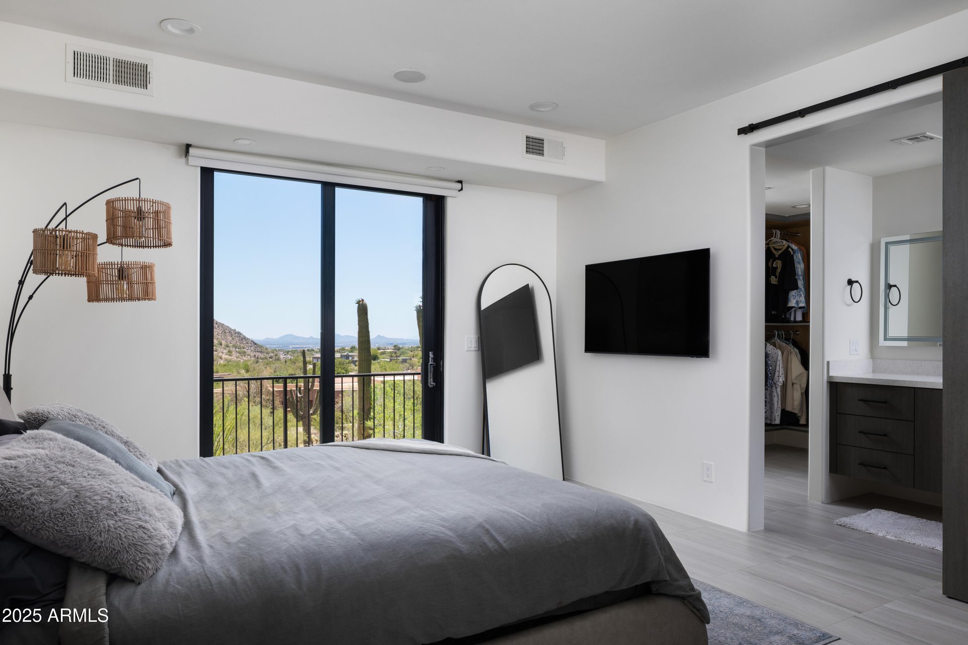 10315 E Calle De Las Brisas