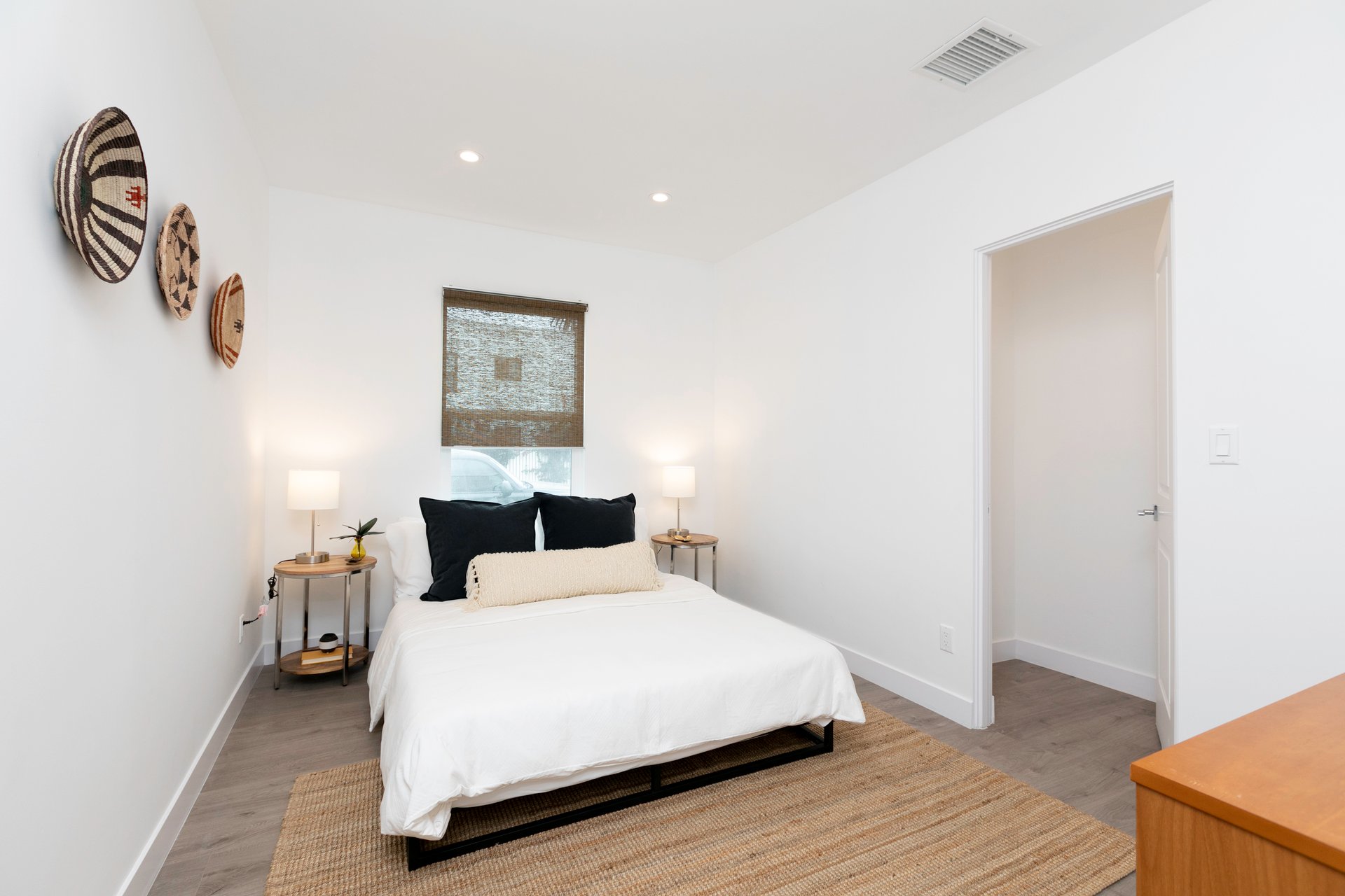 Remodeled and Vacant Mid-City Duplex!