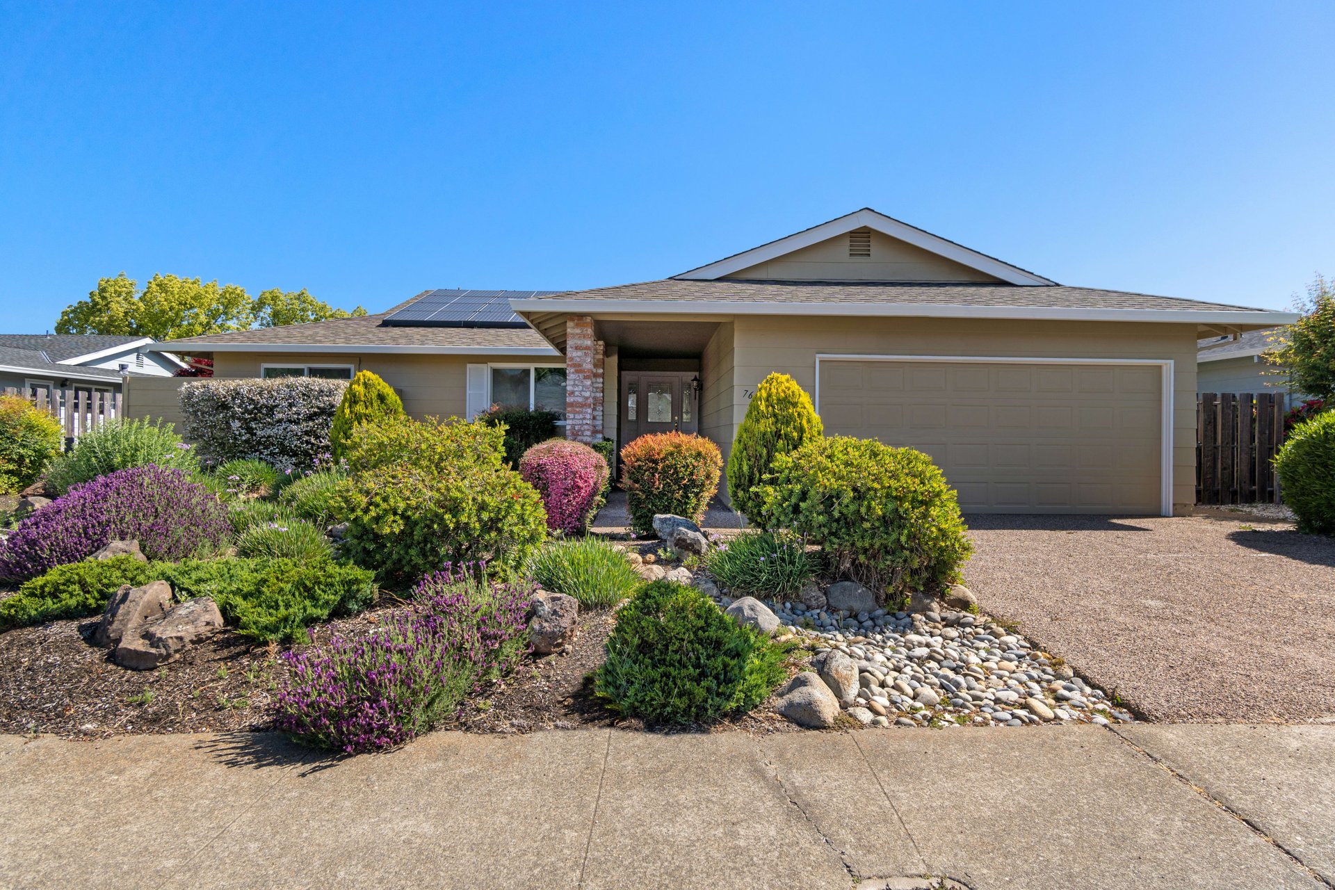 Oak Leaf Dr. | Oakmont 