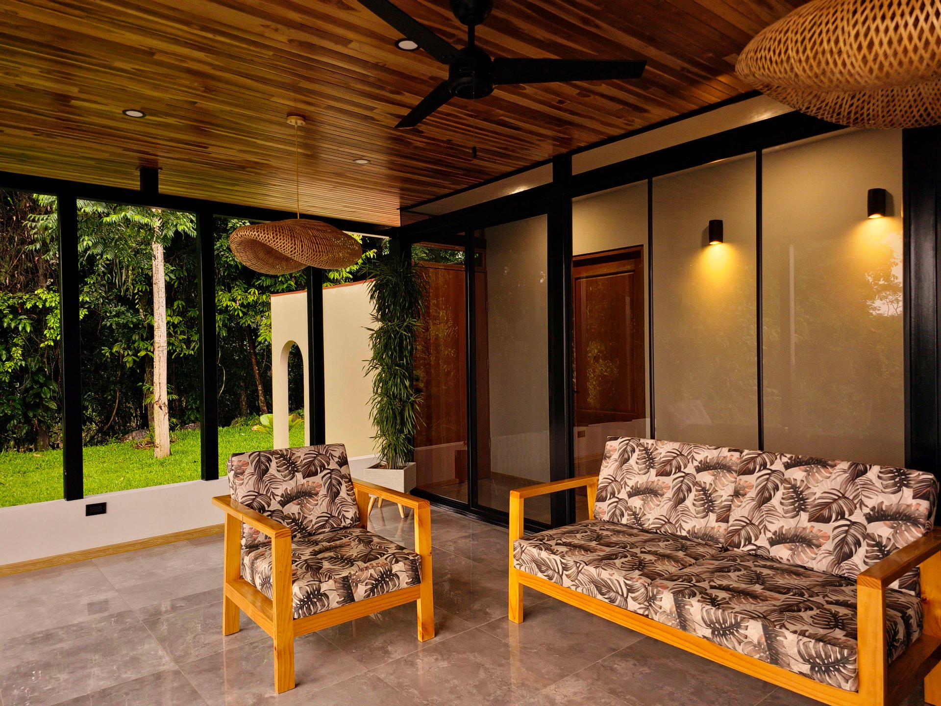 Jungle, Ocean, and exclusive elements to live in the tropics at Casa Elementum