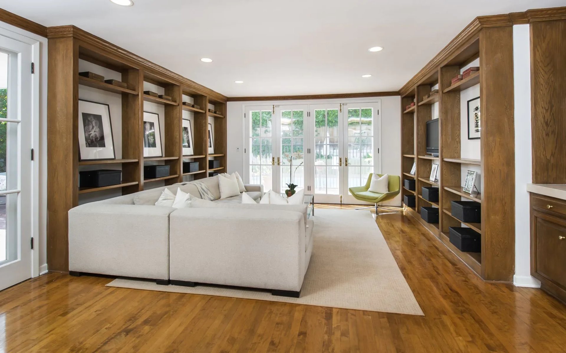 1117 Sierra Alta Way