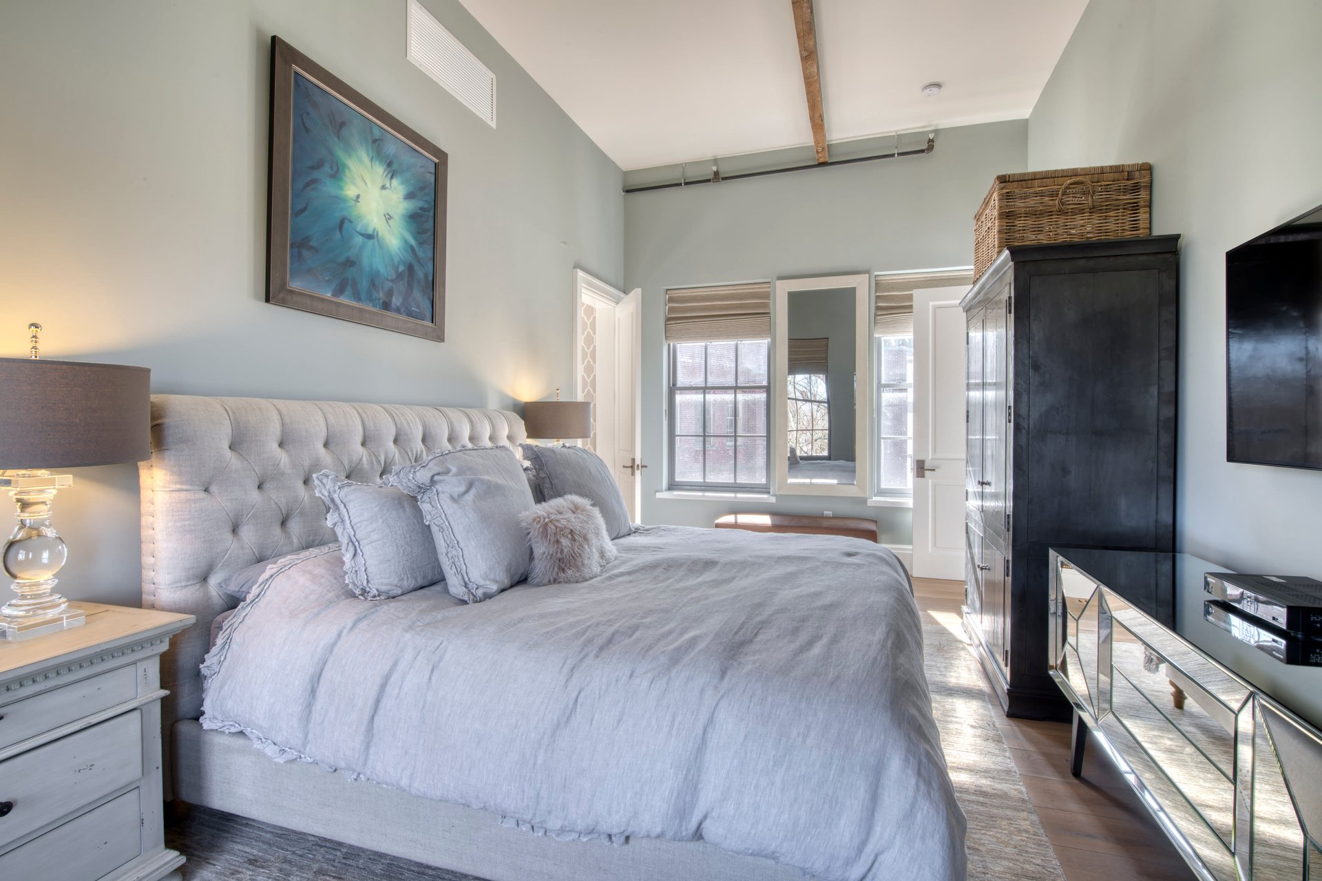 A Watchcase Flagship Penthouse With Unmatched Water Views
