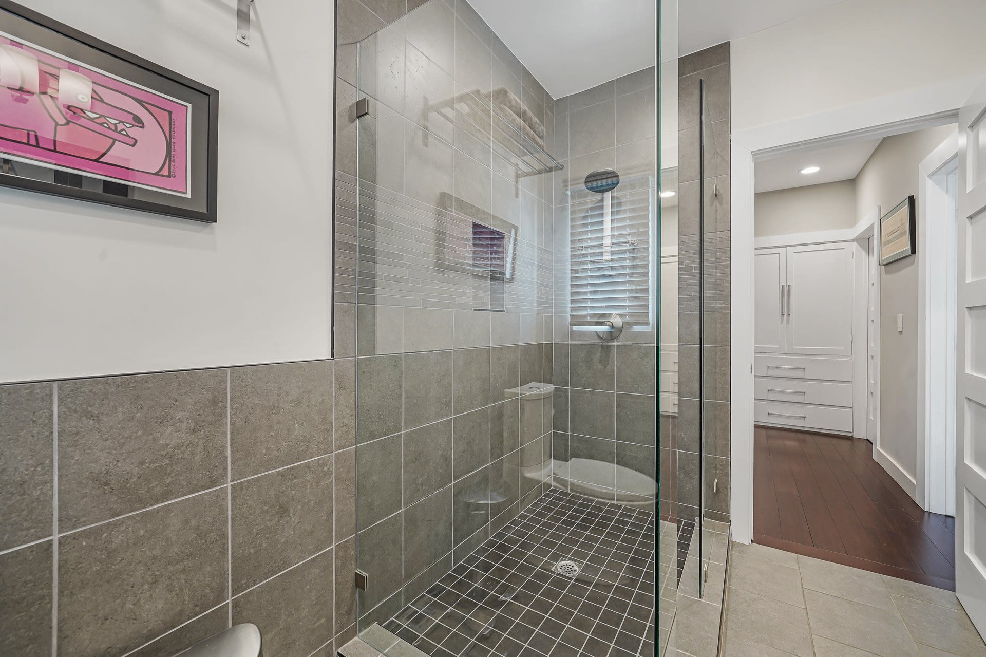 Exquisitely Remodeled Trophy Duplex in Longwood Highlands