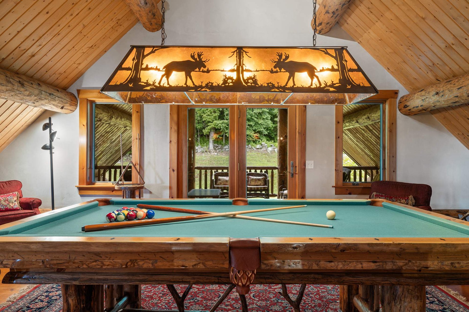 Exclusive Mountain Log Home - Monthly Rental Avail.
