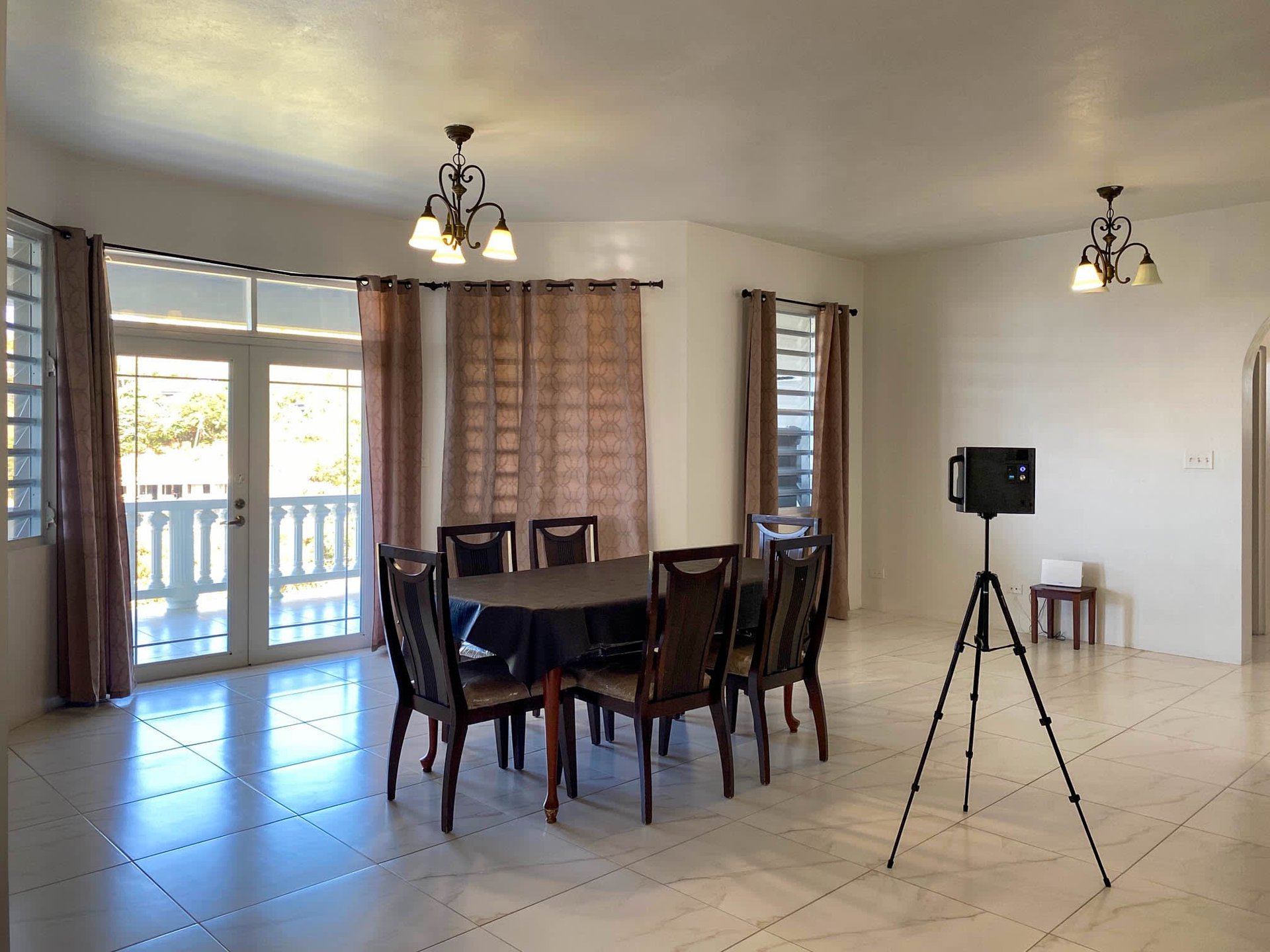 192 Penthouse Three Bedroom Apartment in Belle Vue