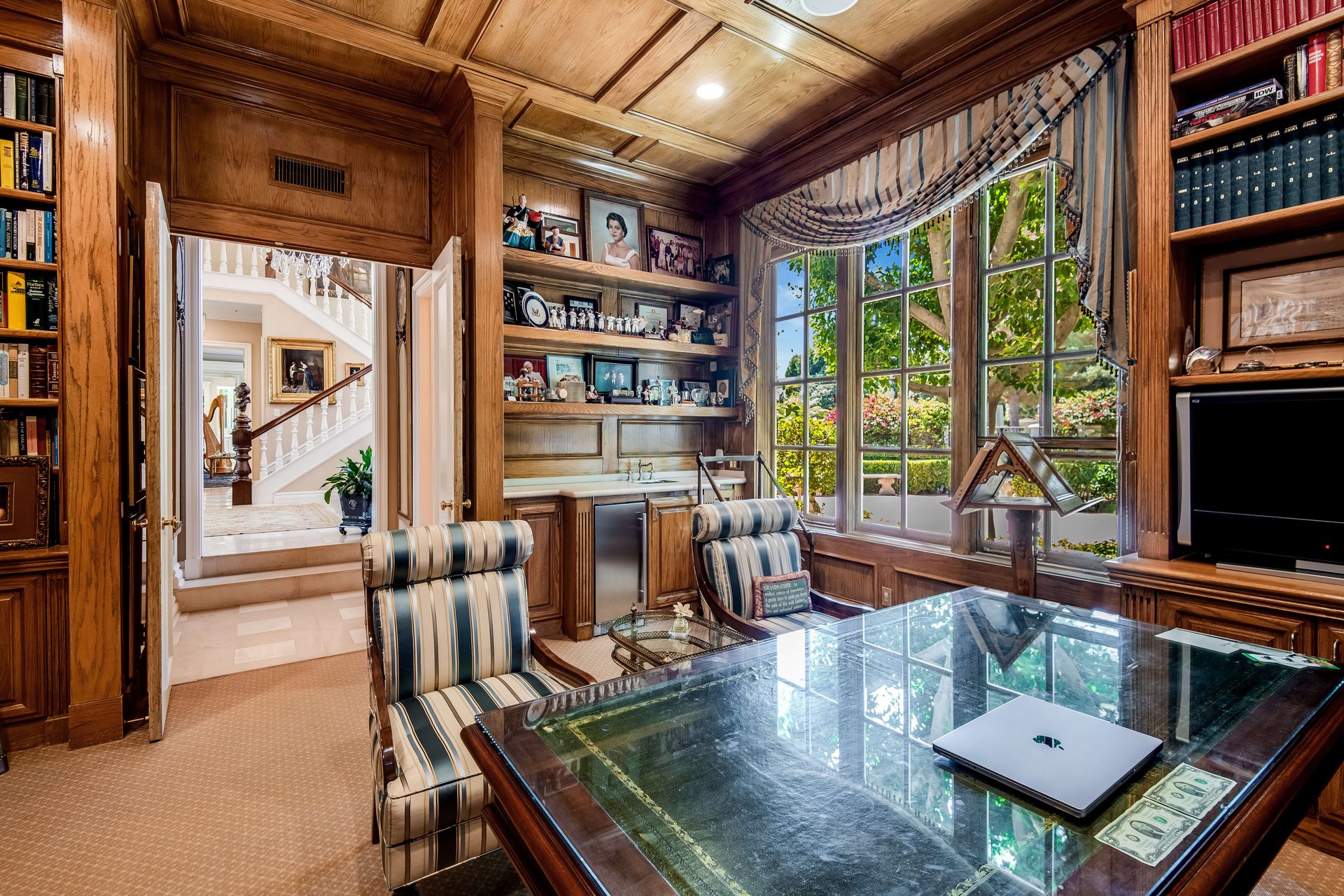 702 N Sierra Dr, beverly hills