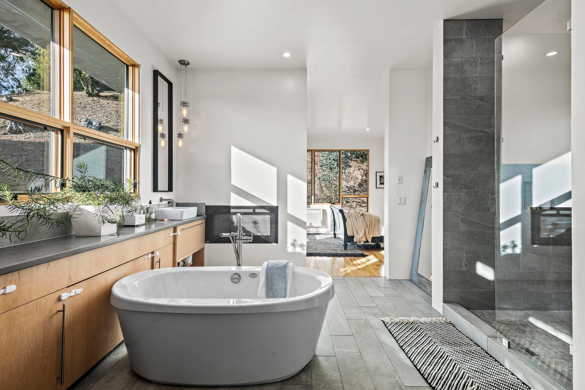  Mid-Century Modern Home in Oakland Hills