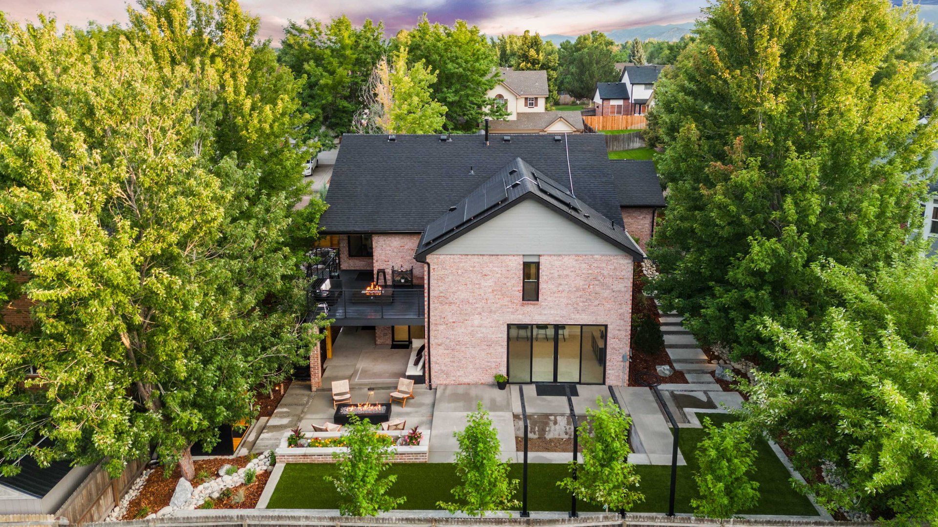 1916 Lake Dr.