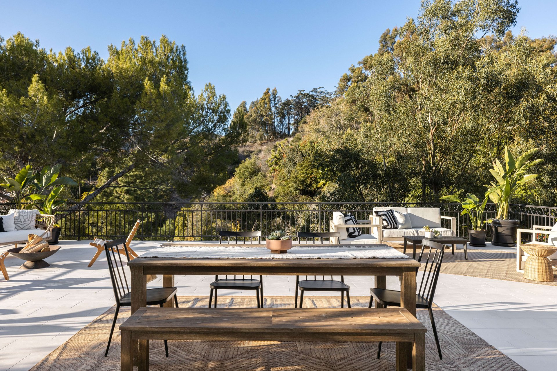 A Peaceful c. 1954 Architectural in Los Feliz