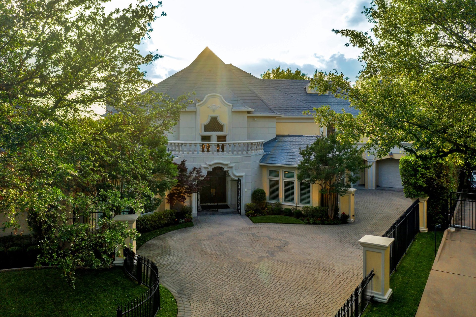 2913 Chapman Road