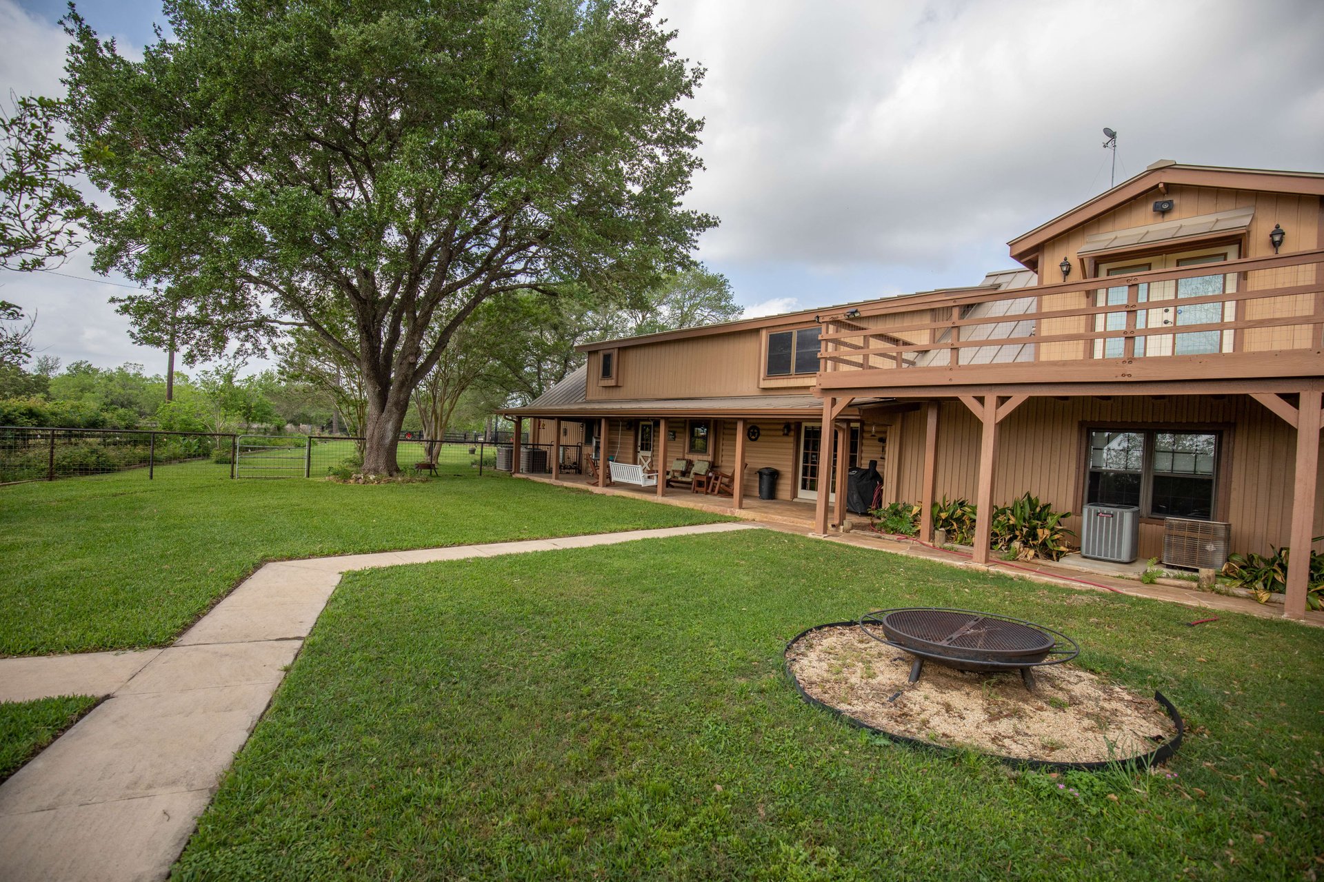 Gorgeous 98.5 Acre Horse Property PLUS           4900 Sq Ft Home