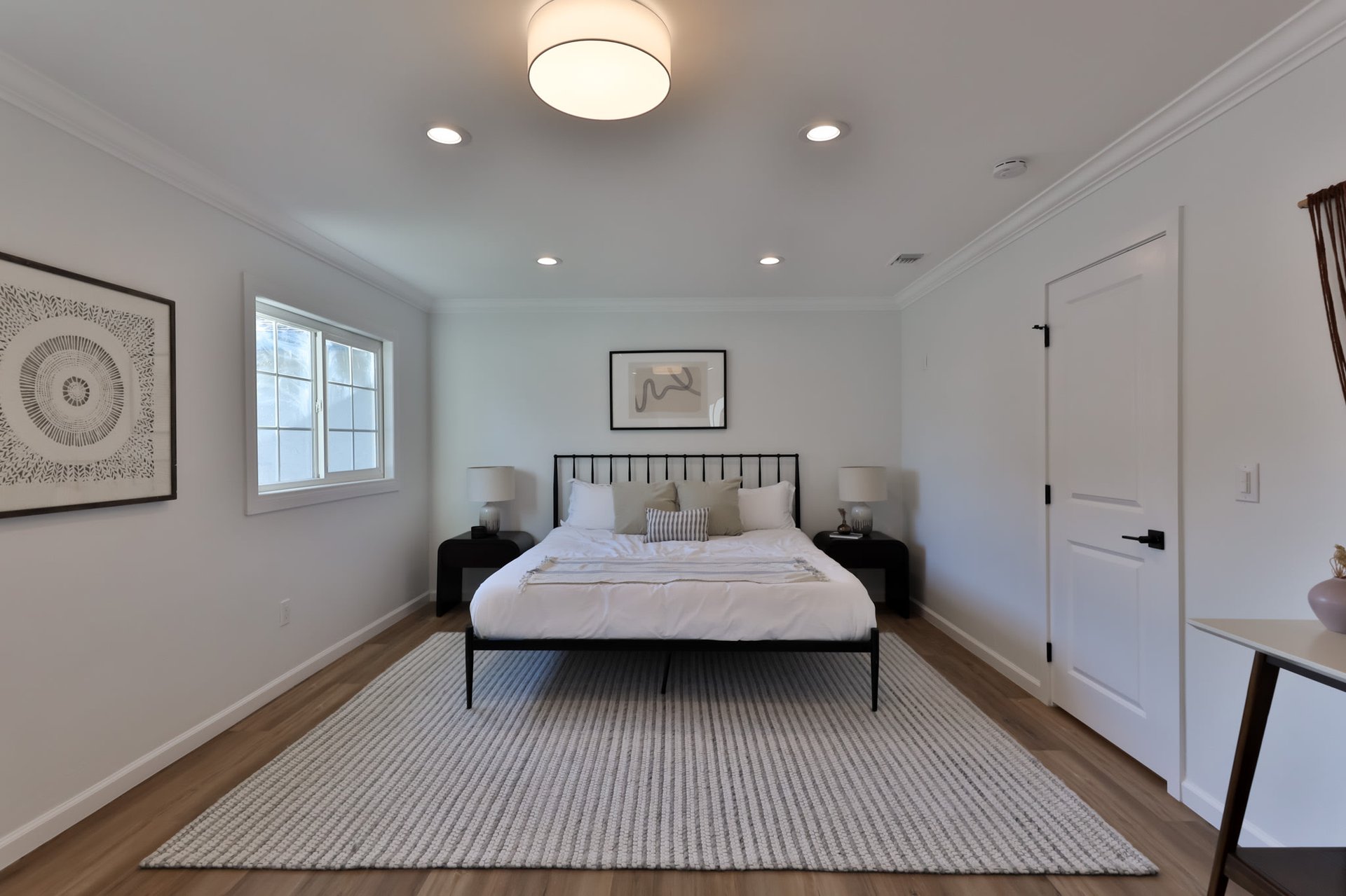 818 Eden Place