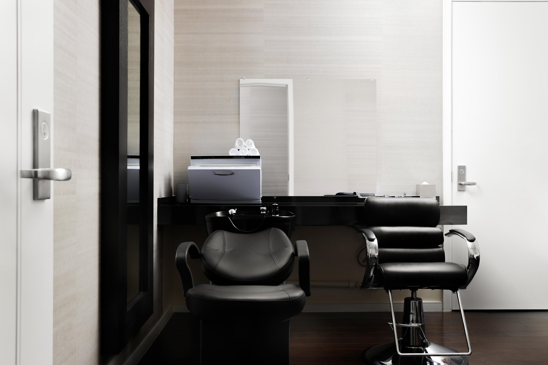 200 Congress Ave #24B