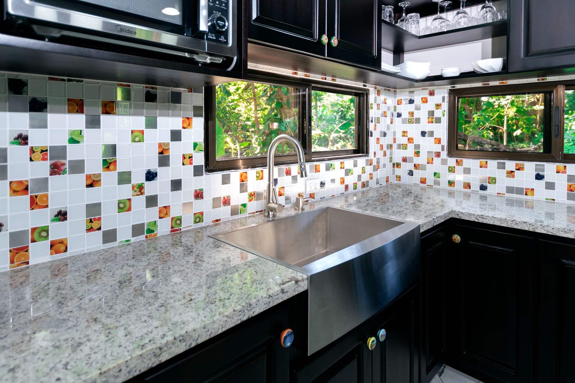 BRAND NEW 3-bedroom home, 5 minutes to Dominical Beach.