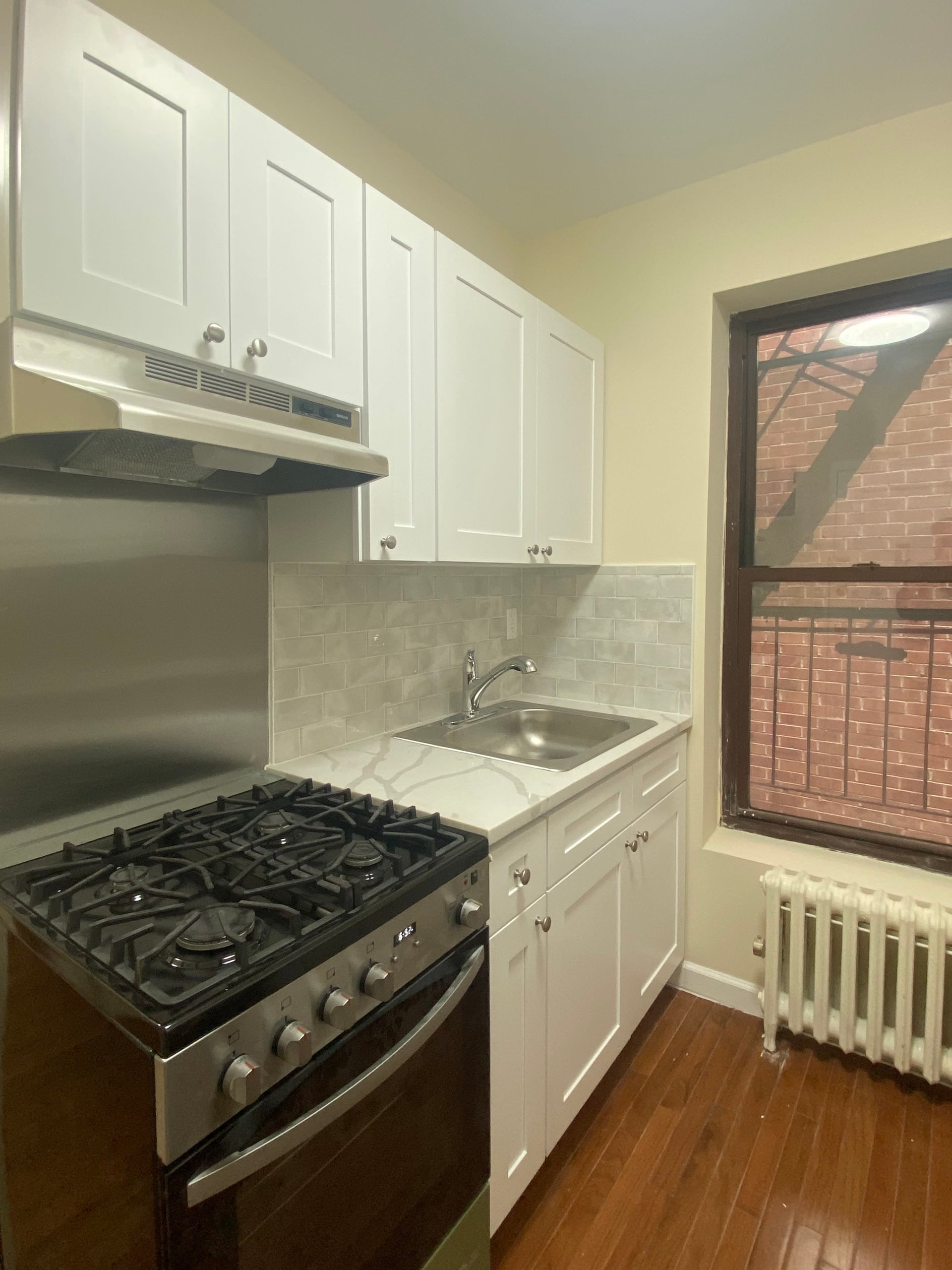 270 E 78th St, Unit 6