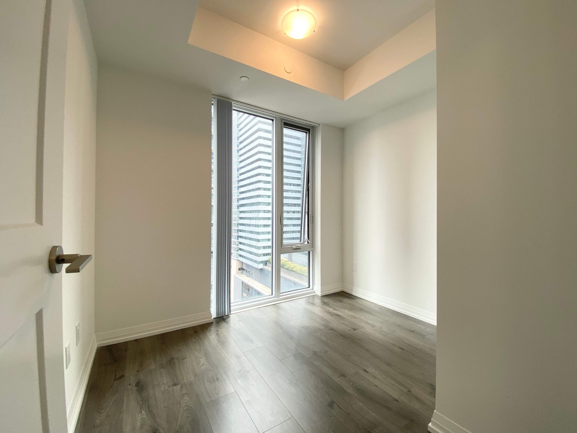8 Widmer St Unit: 2005