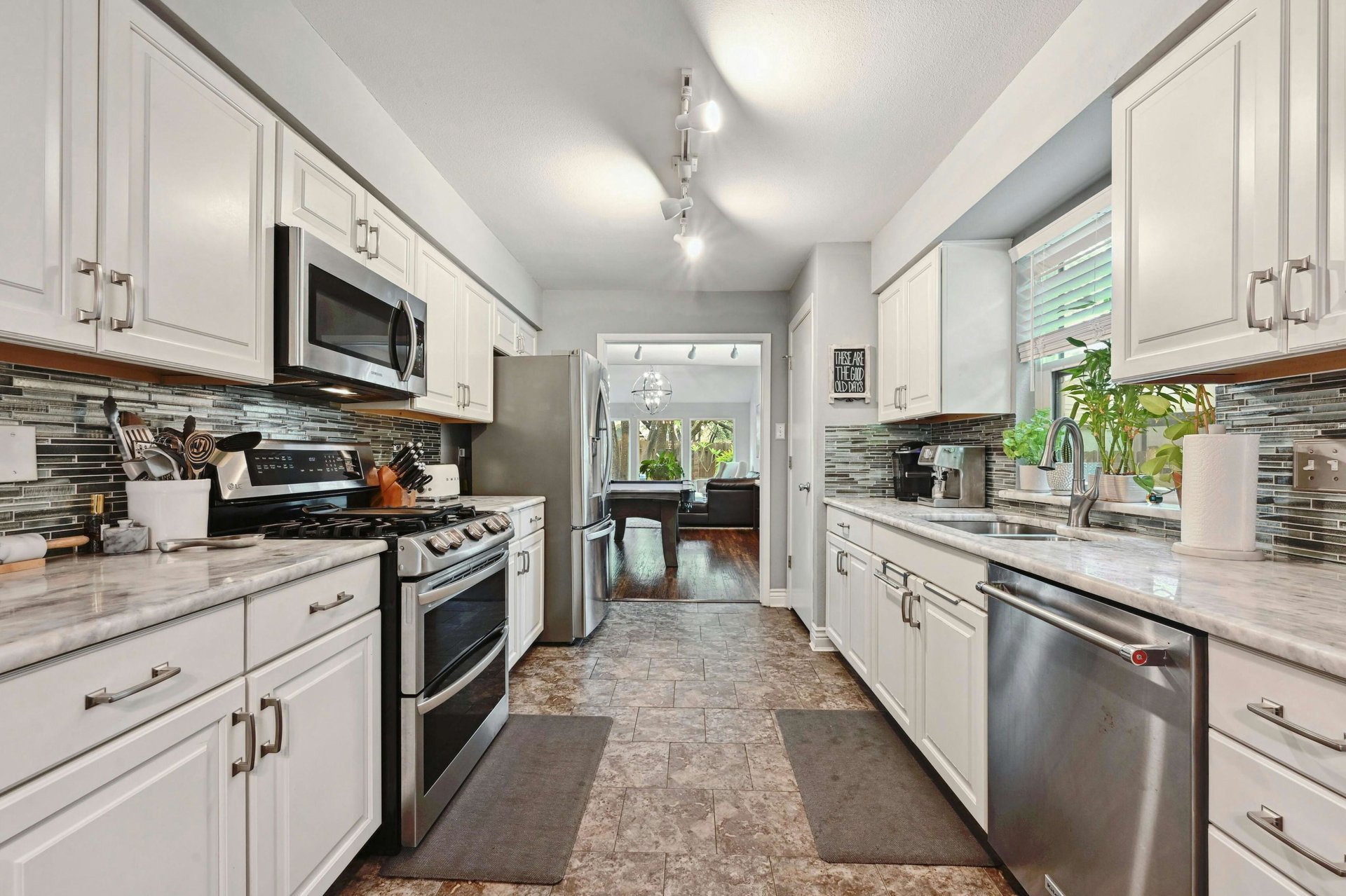 Alluring One-Story Home in in the Coveted 78759!