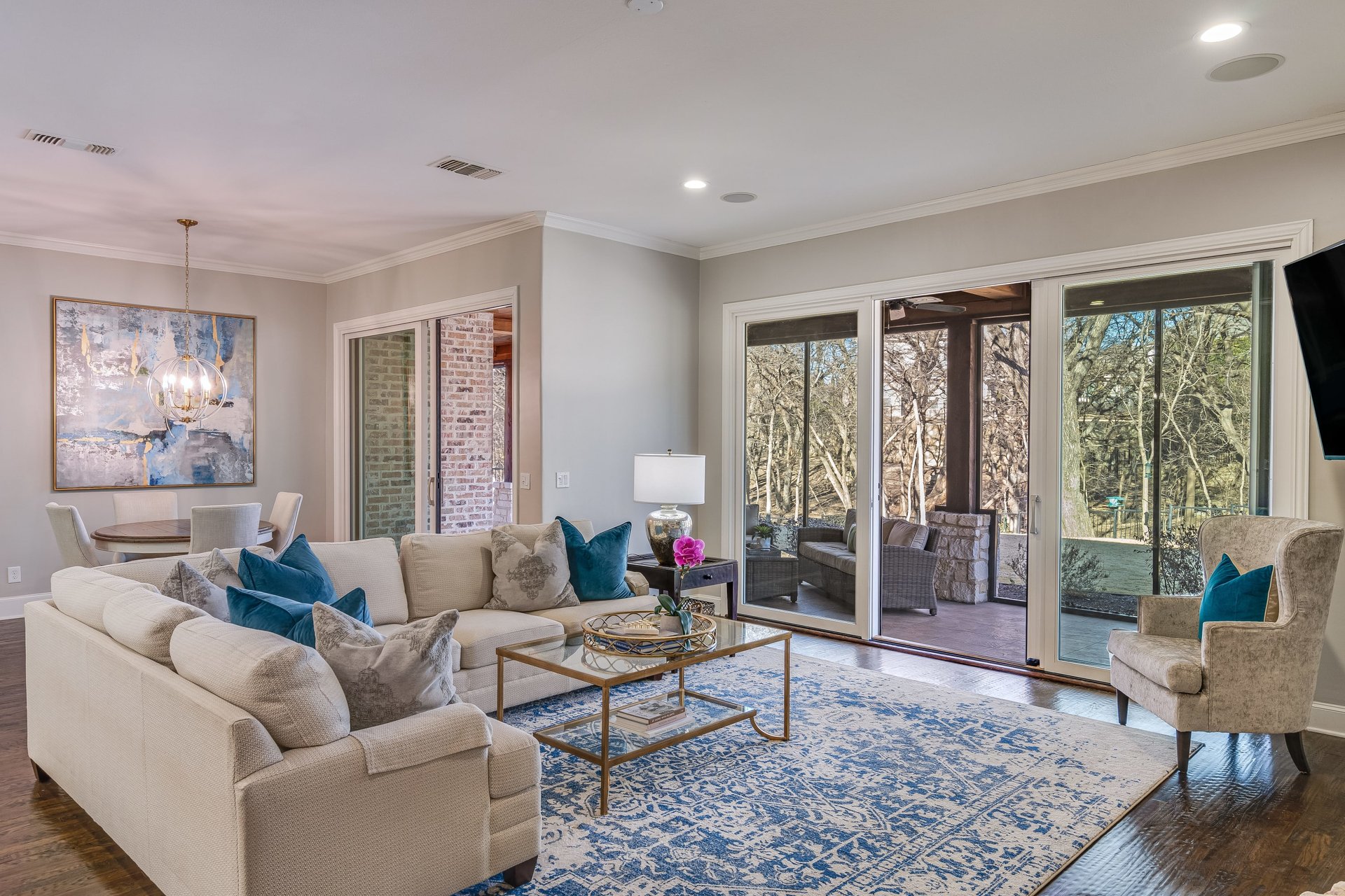 4734 Heritage Oaks Drive