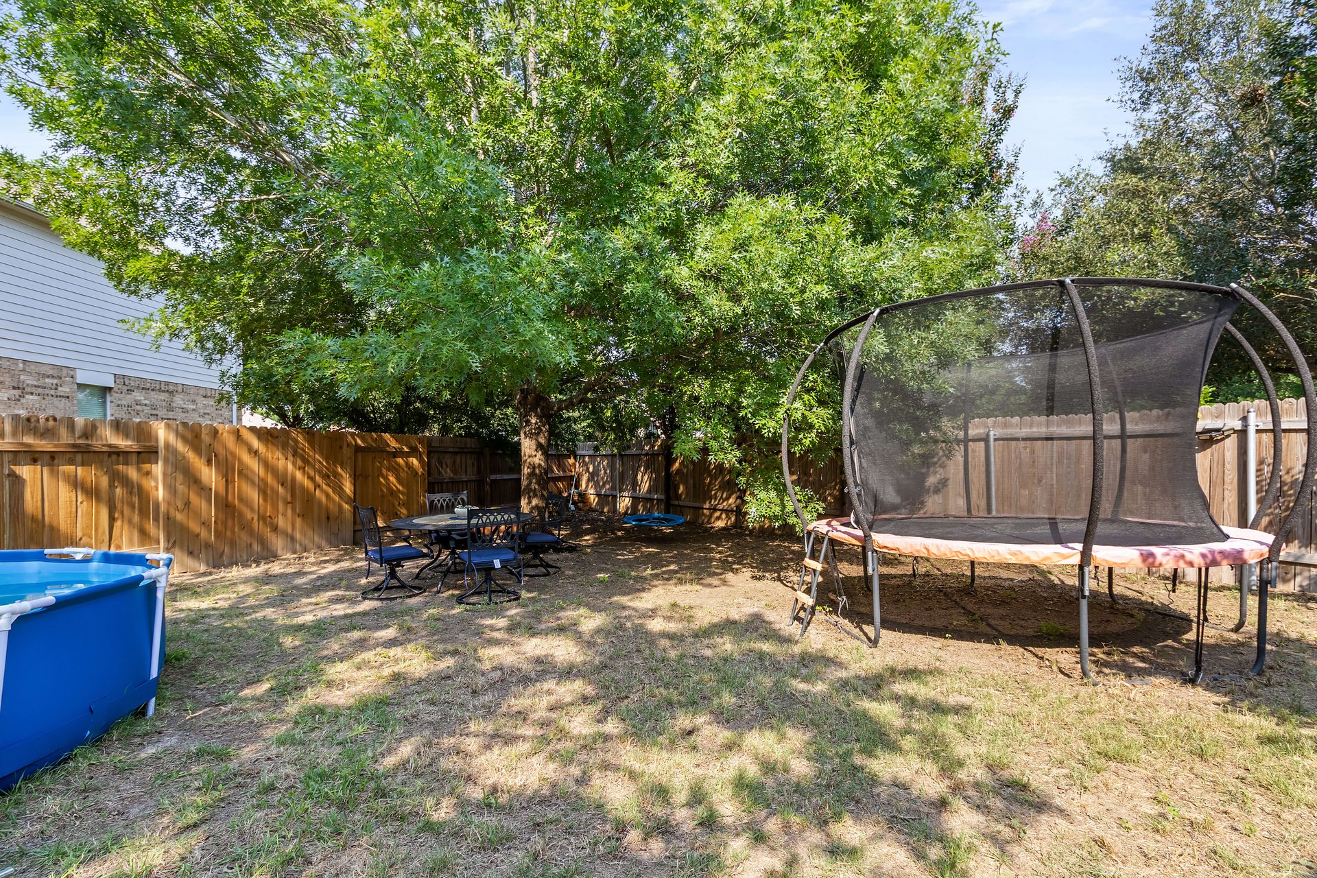 352 Sweet Gum