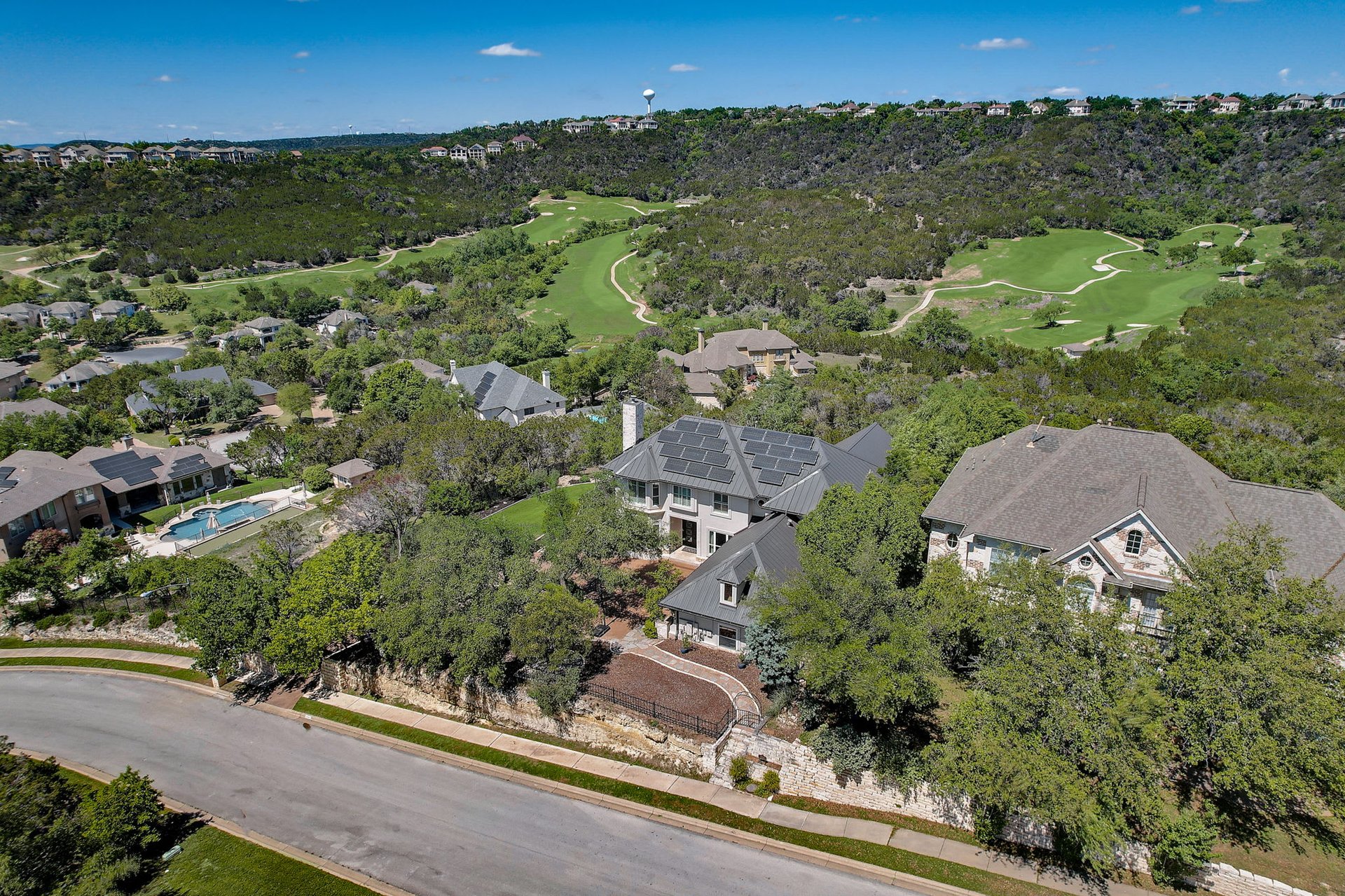 Hill Country Paradise: Luxurious 4/3 Home with Heated Pool/Spa and Spectacular Sunset Views in River Place!