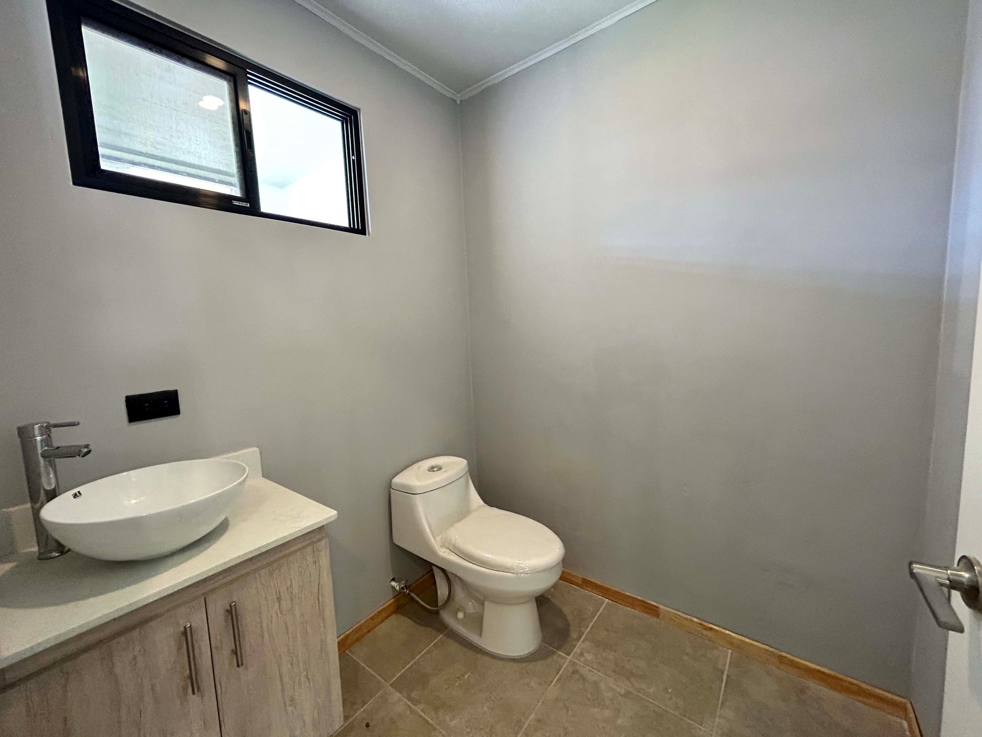 Brand New Modern 3 bed, 3 bath Villa in Uvita