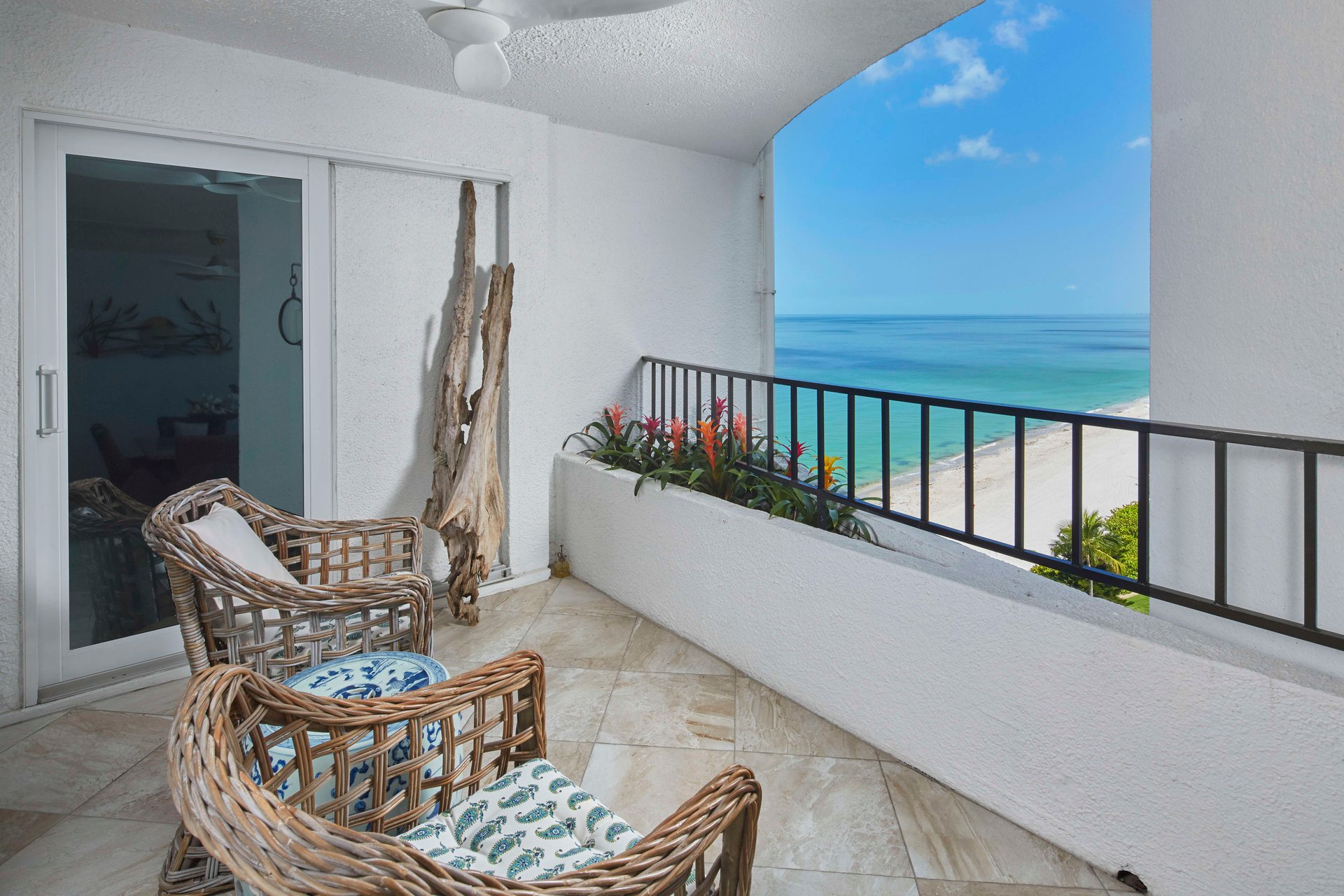 Horizon House 1003