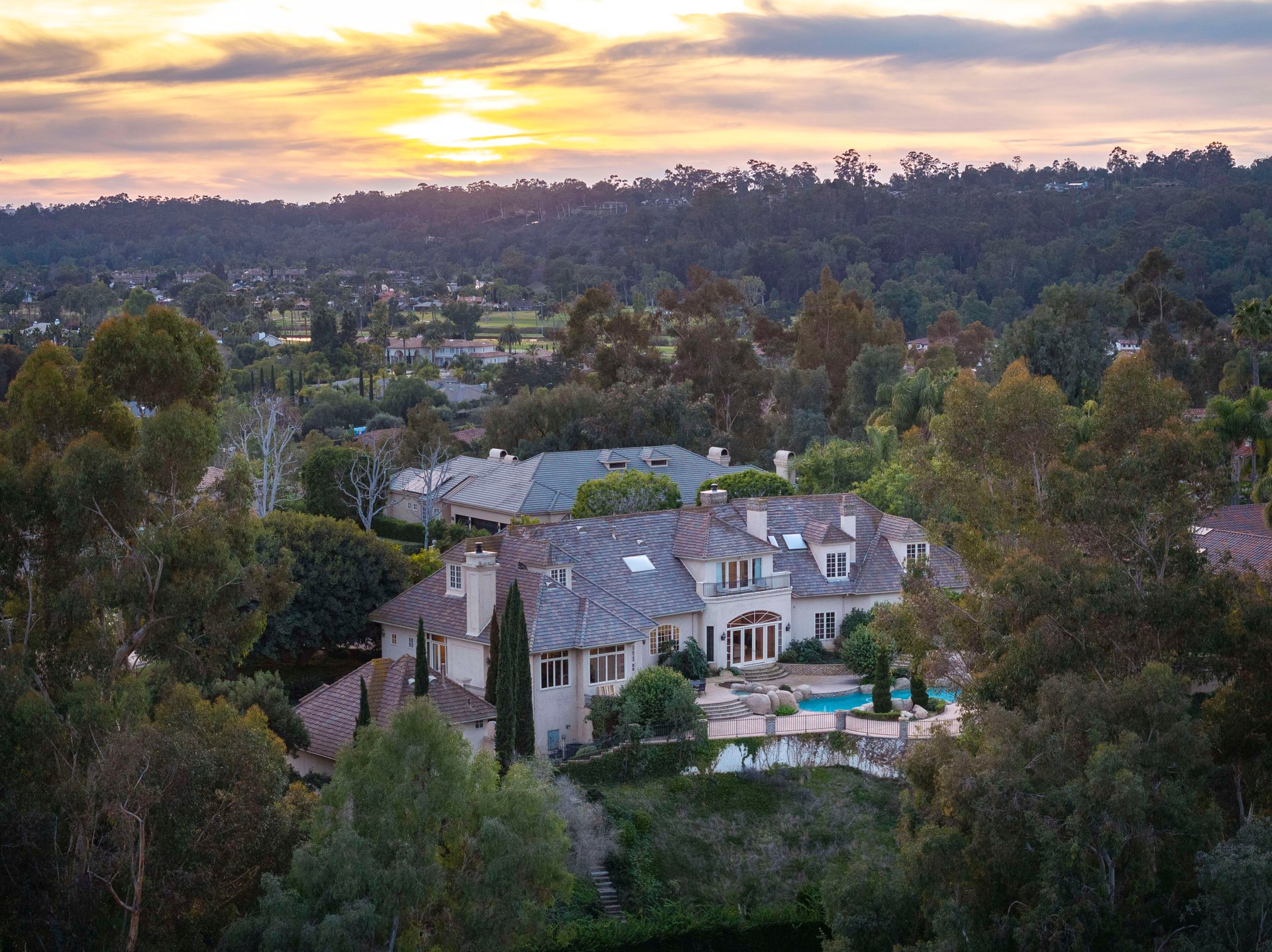 THE ICONIC FAIRBANKS RANCH LIFESTYLE