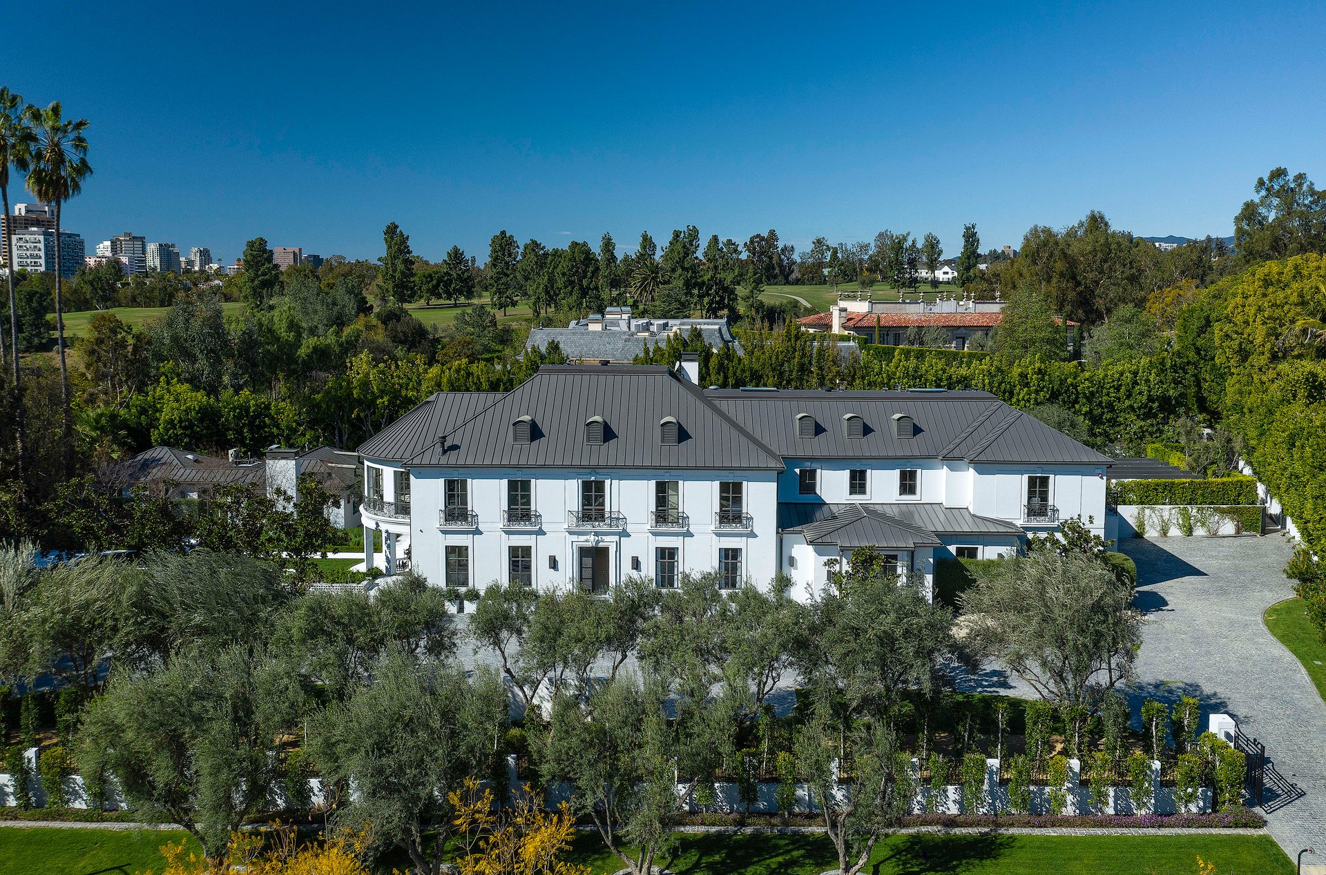 837 Greenway Dr, Beverly Hills