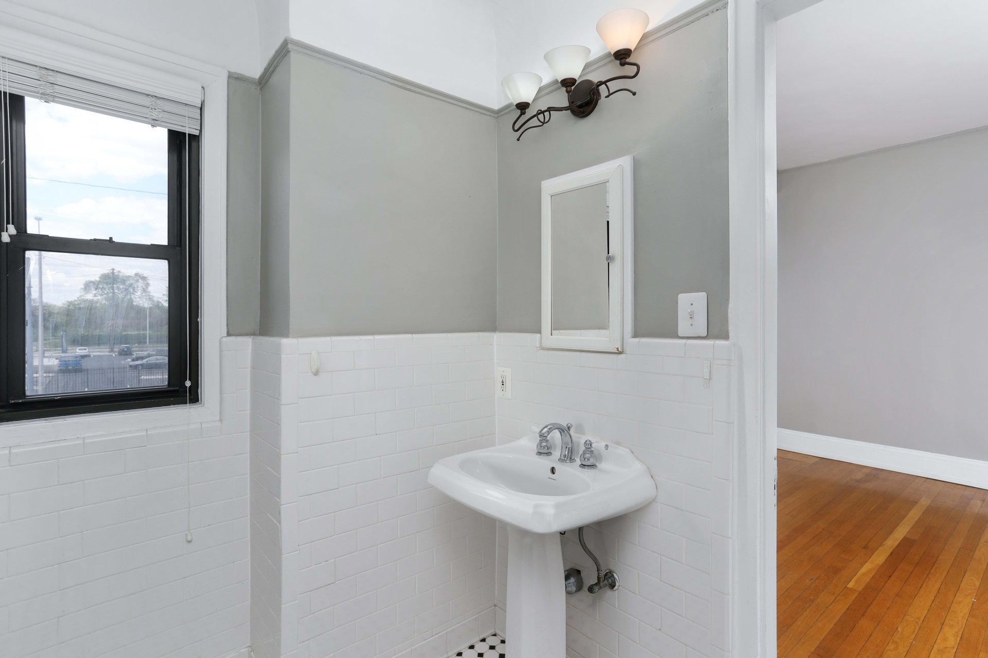 2900 E Jefferson Avenue Unit: A100
