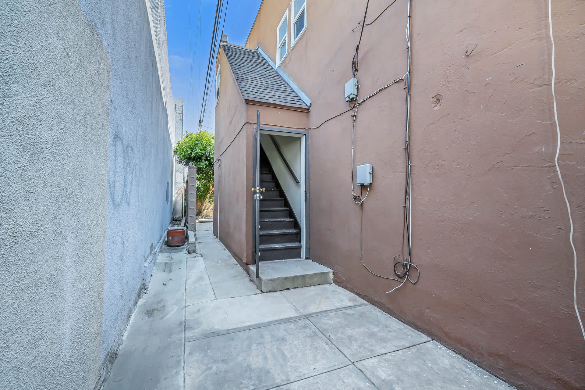 Excellent Opportunity. 5-Units at Strong Current 5.6% Cap in Wilshire HIghlands