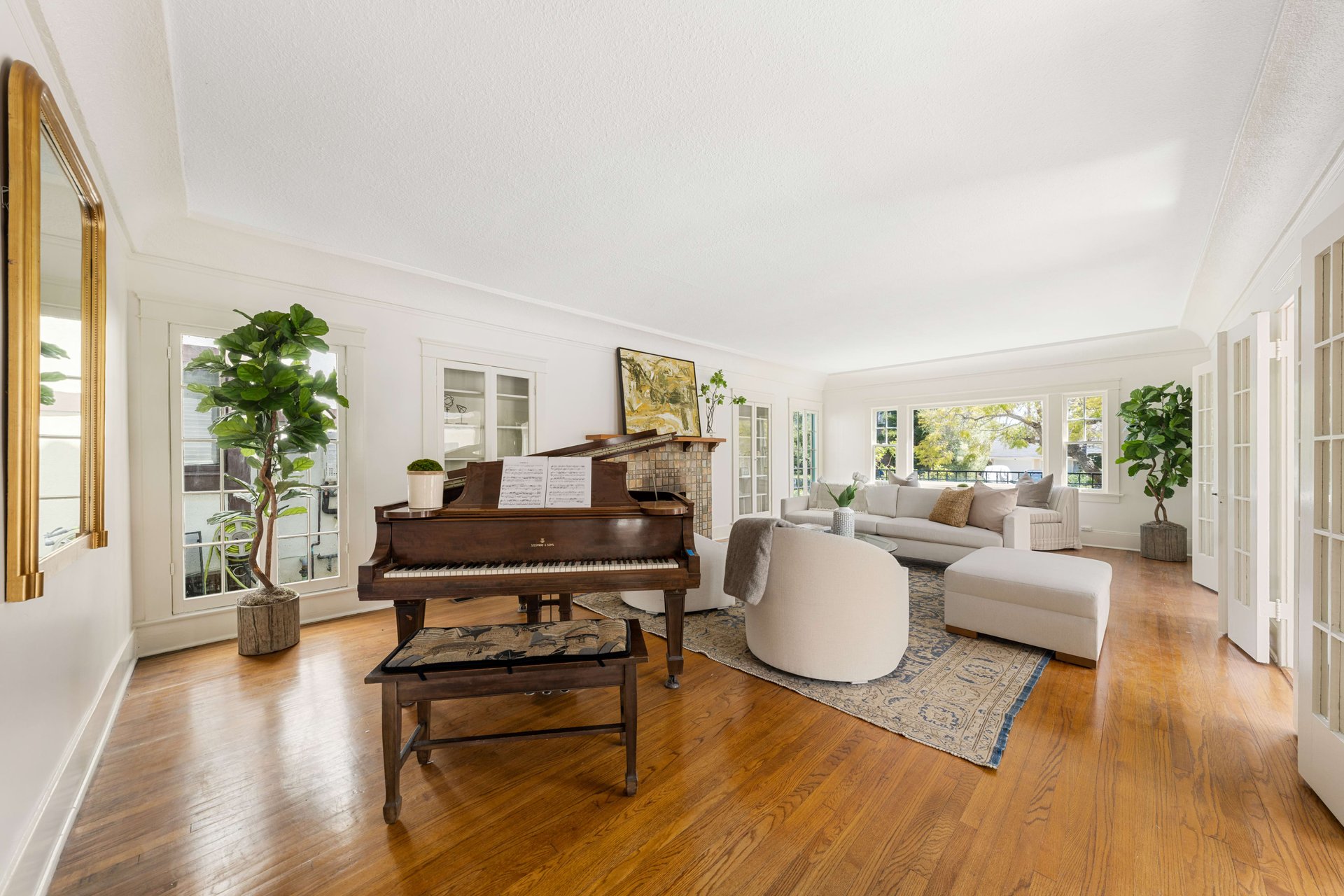 335 N Beirut Ave, Pacific Palisades