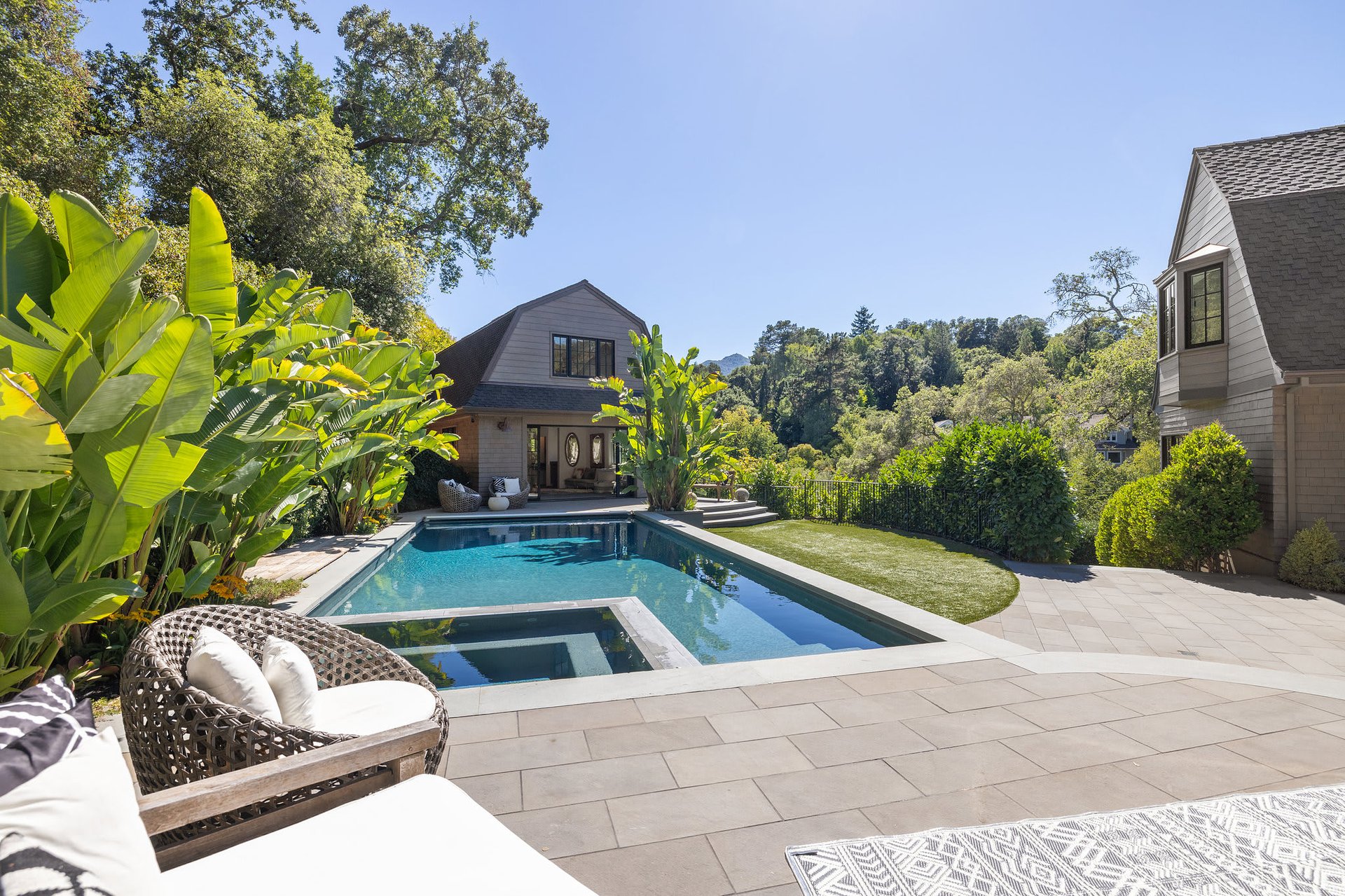 83 Laurel Grove