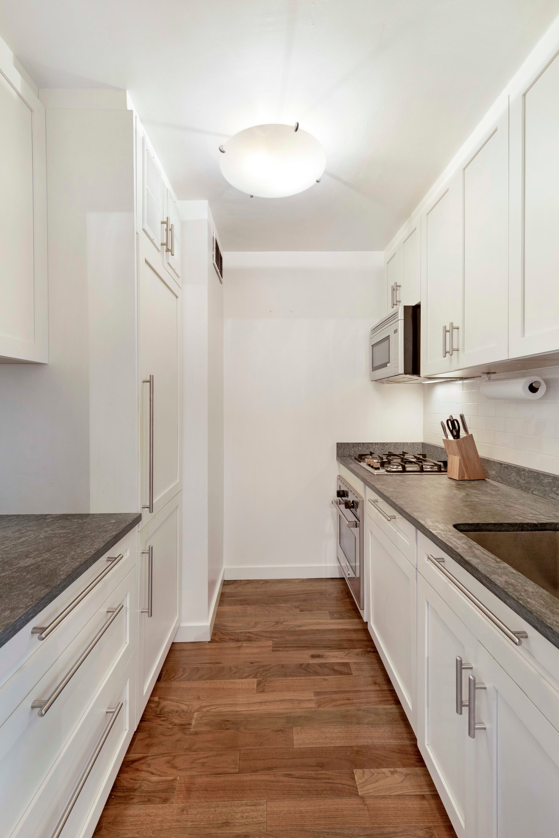 201 East 17th Street, 9F