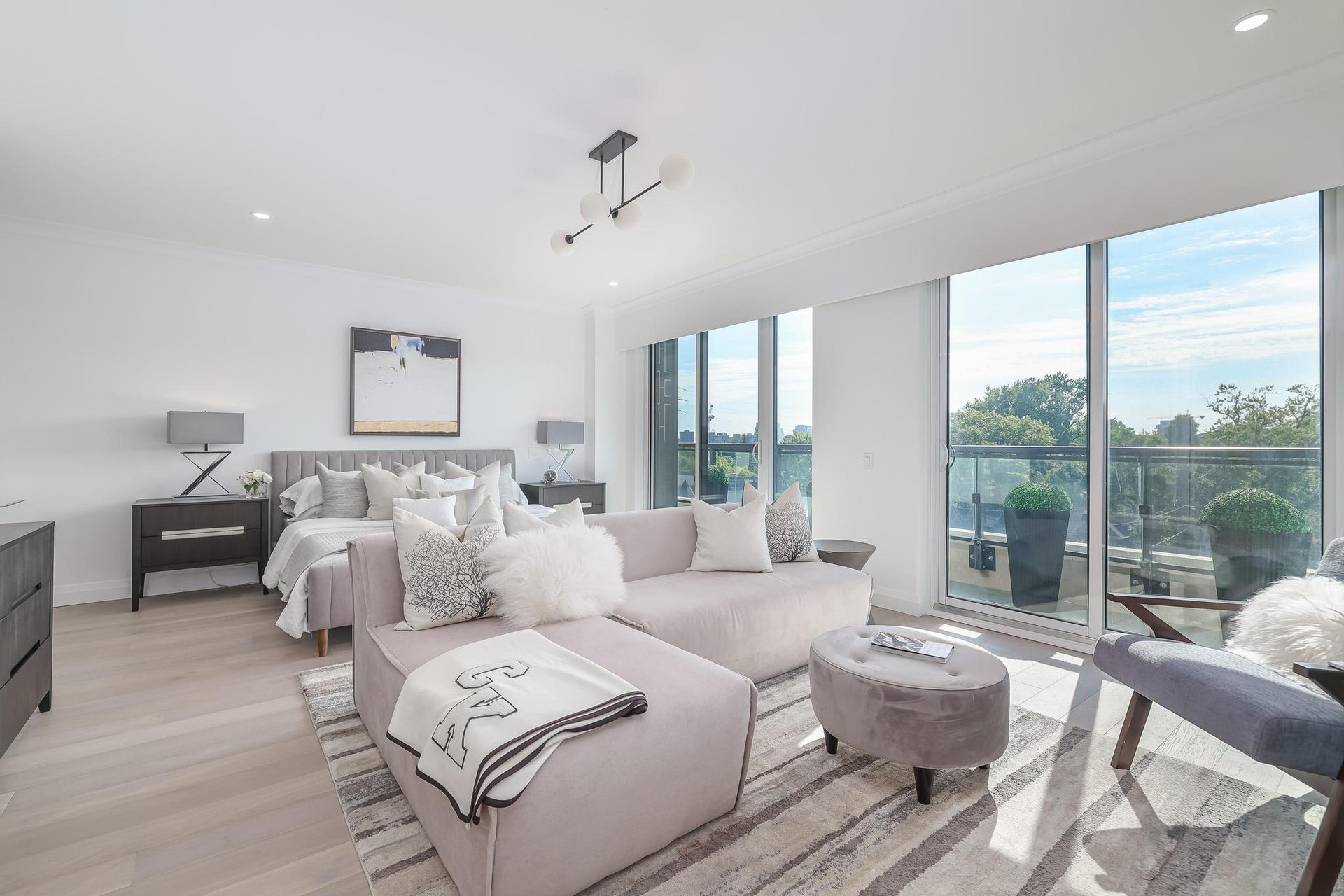 285 Avenue Road Suite #502