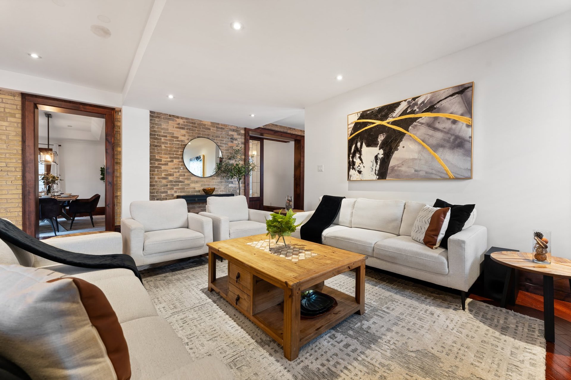 64 Avondale Avenue South, Waterloo