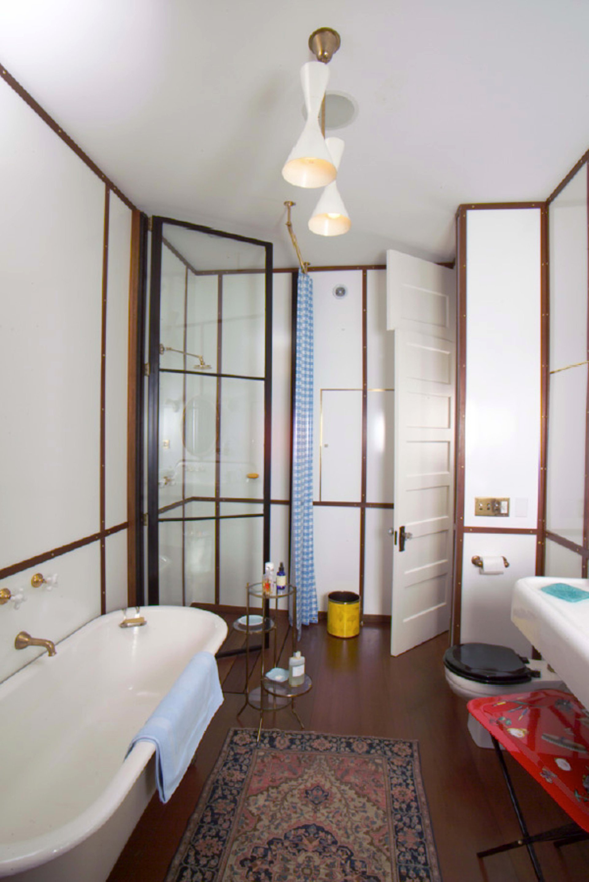 Timeless, Private Modern Masterpiece in East Hampton