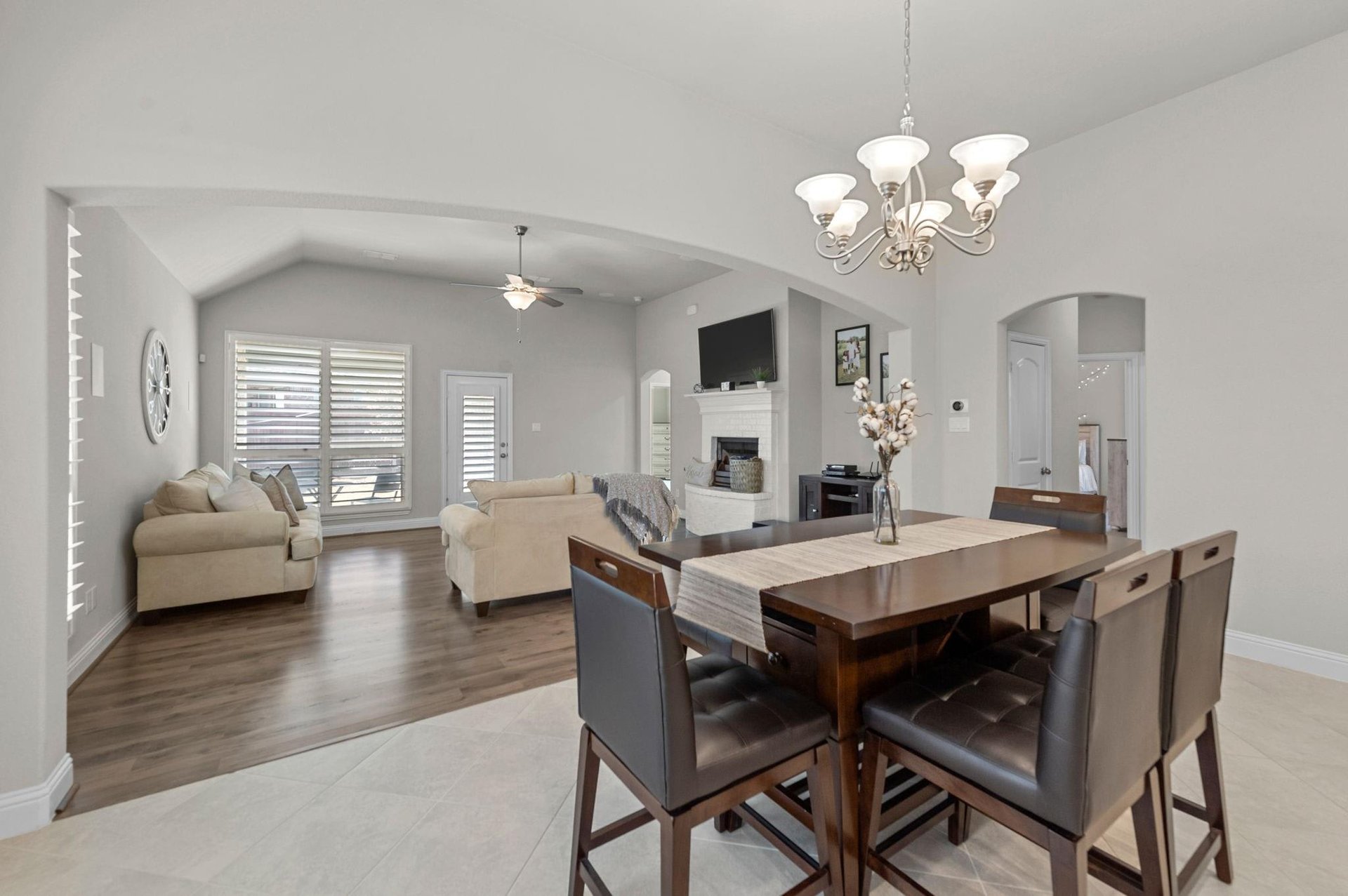 1537 Jocelyn Drive