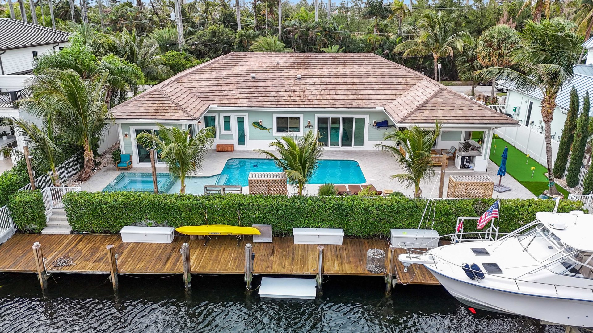 2333 NE 24th St, Lighthouse Point, FL