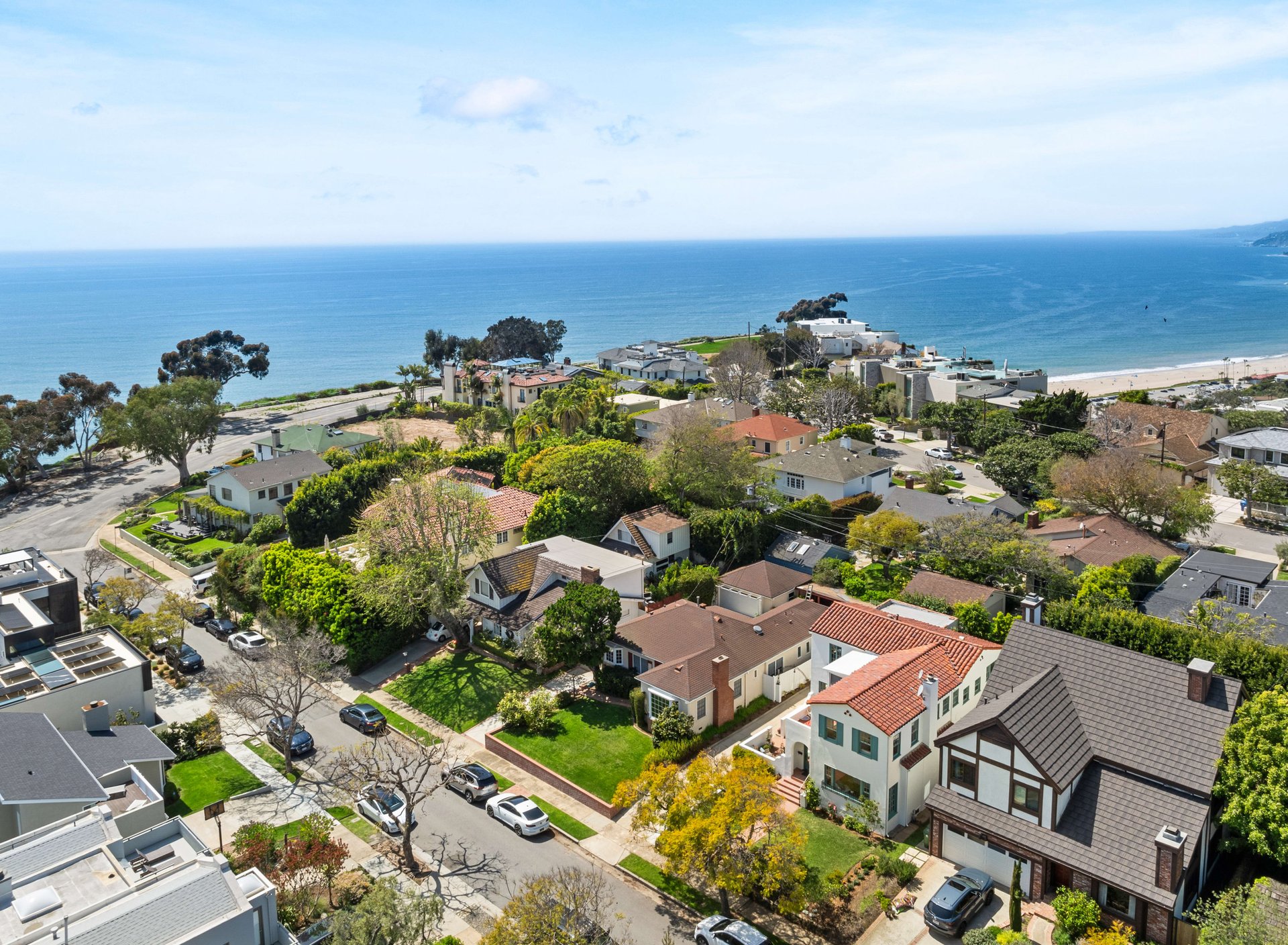 335 N Beirut Ave, Pacific Palisades