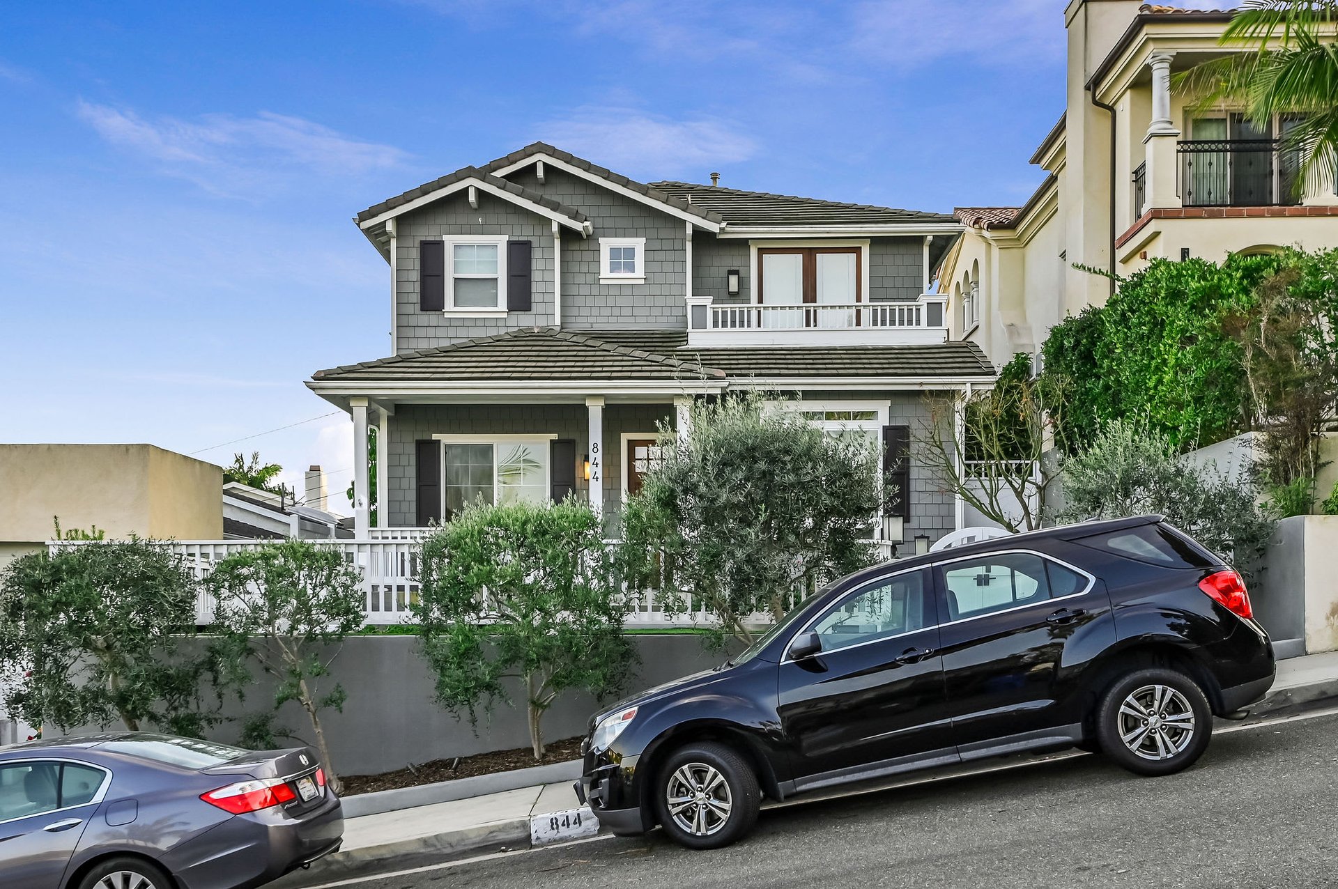 844 Avenue B